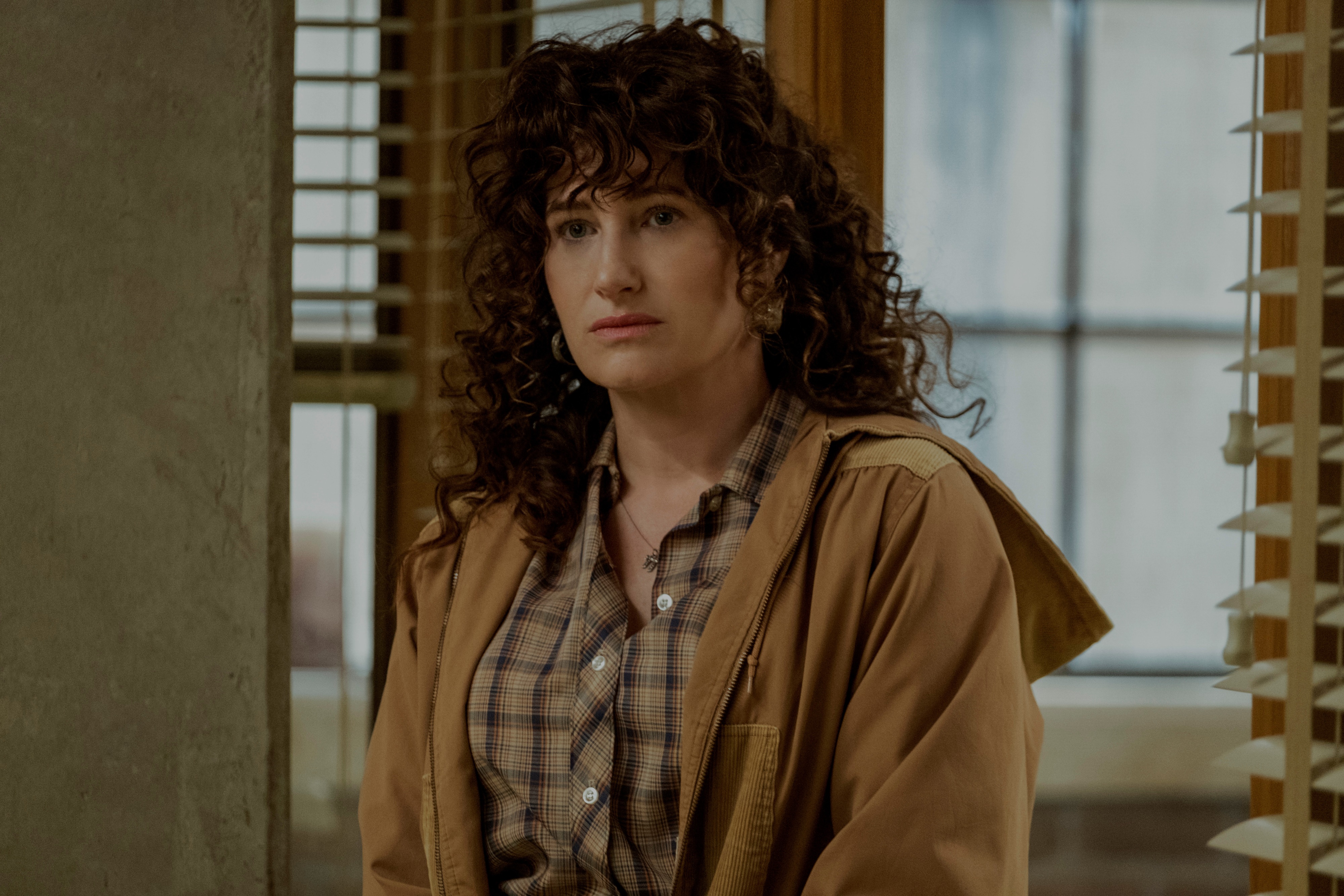 Kathryn Hahn from The Shrink Next Door 4K HD Wallpaper