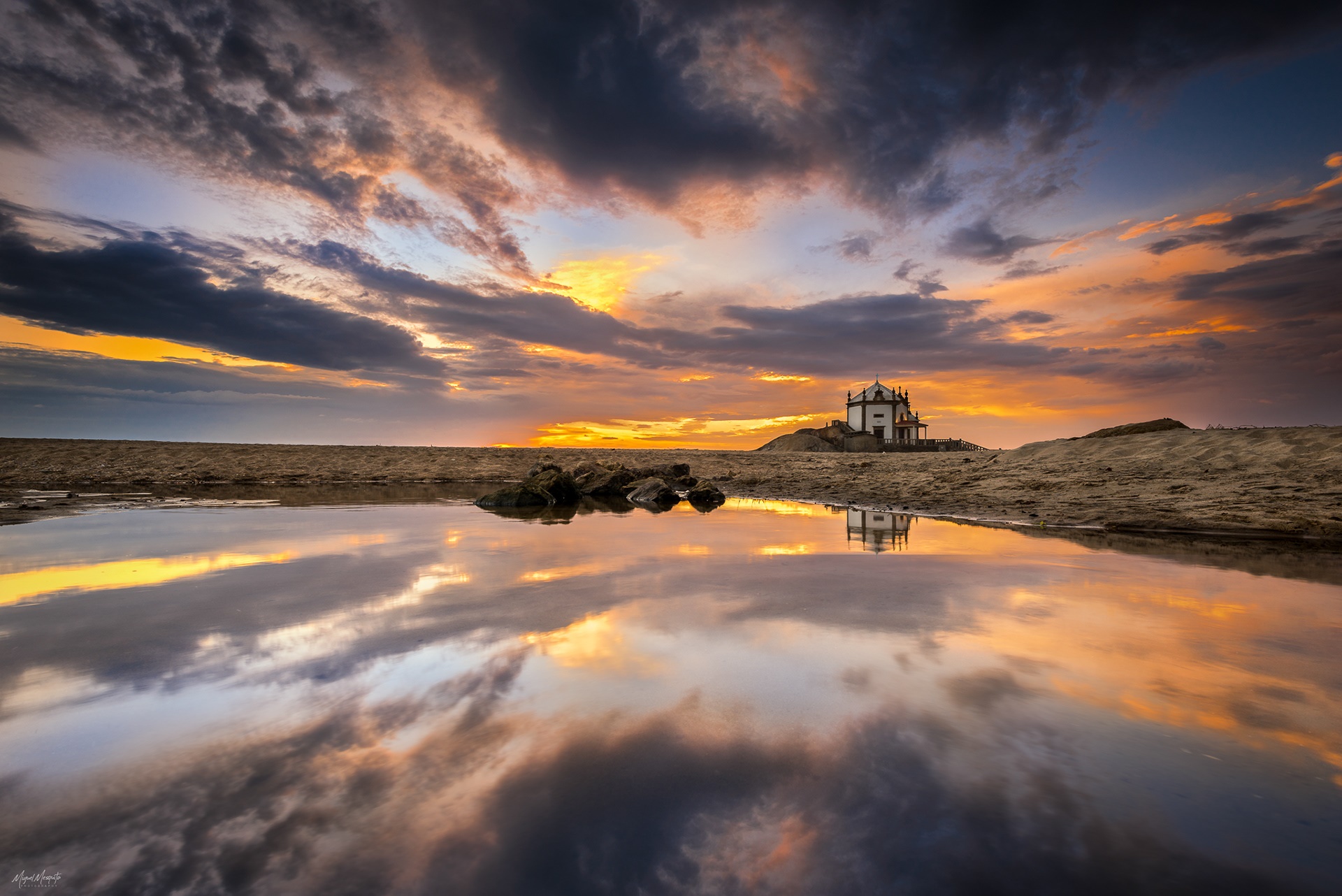 Capela do Senhor da Pedra, Portugal at sunset HD Wallpaper