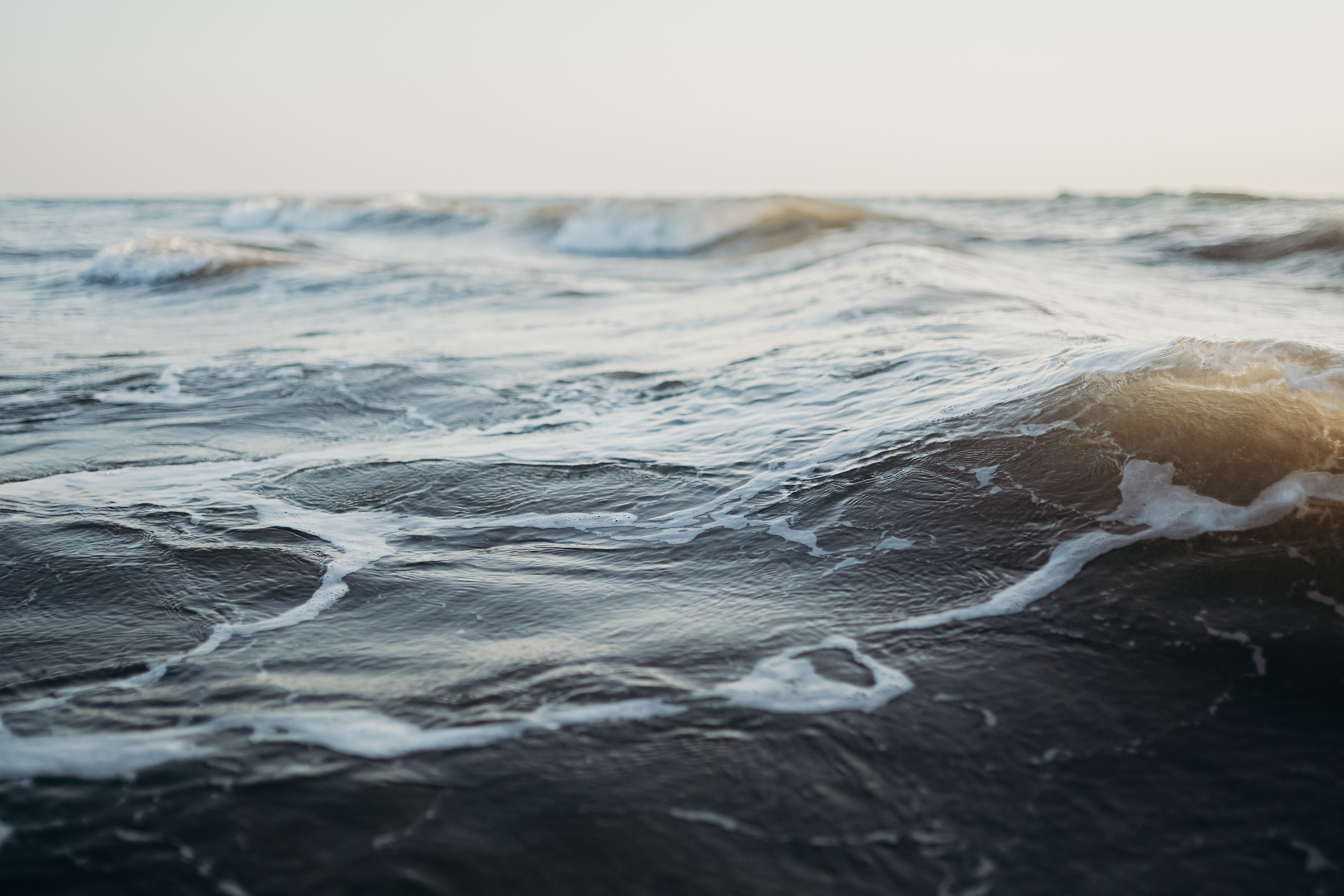 Ocean Waves HD Wallpaper
