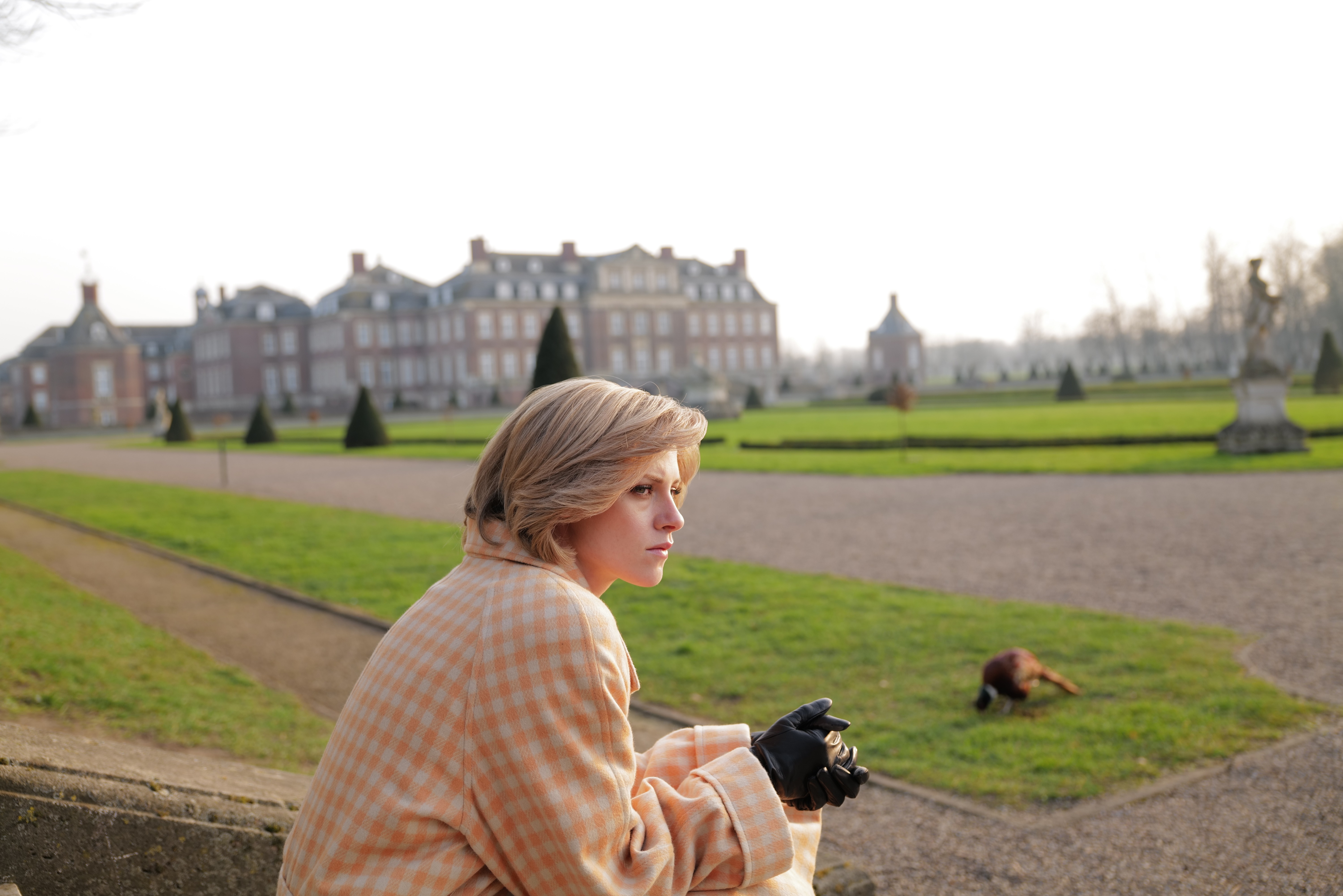 Kristen Stewart as Princess Diana in Spencer 4K HD Wallpaper