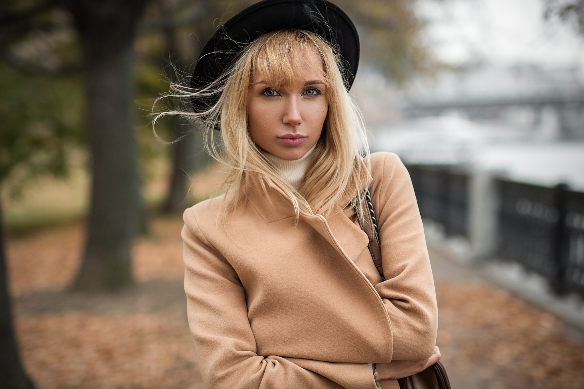 Nastya Ivanova in a beige coat and black hat HD Wallpaper