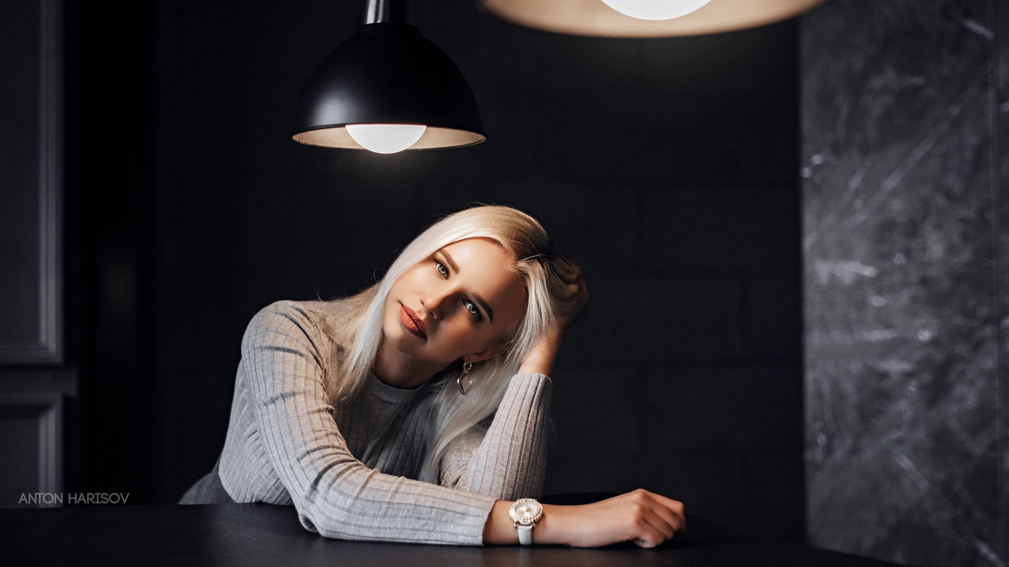 Woman with blonde hair wearing a grey sweater HD Wallpaper