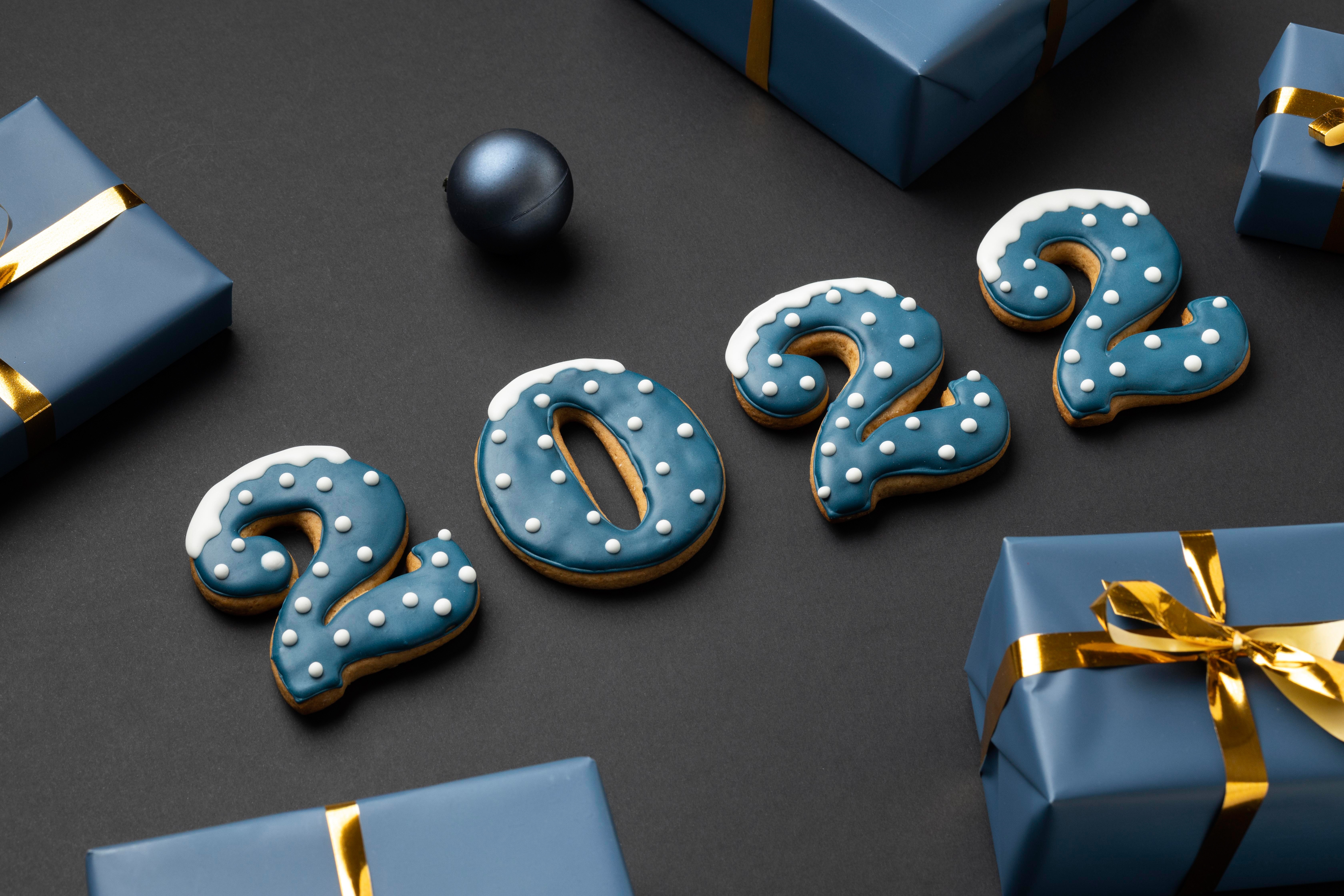 New Year 2022 Cookies and Gifts HD Wallpaper