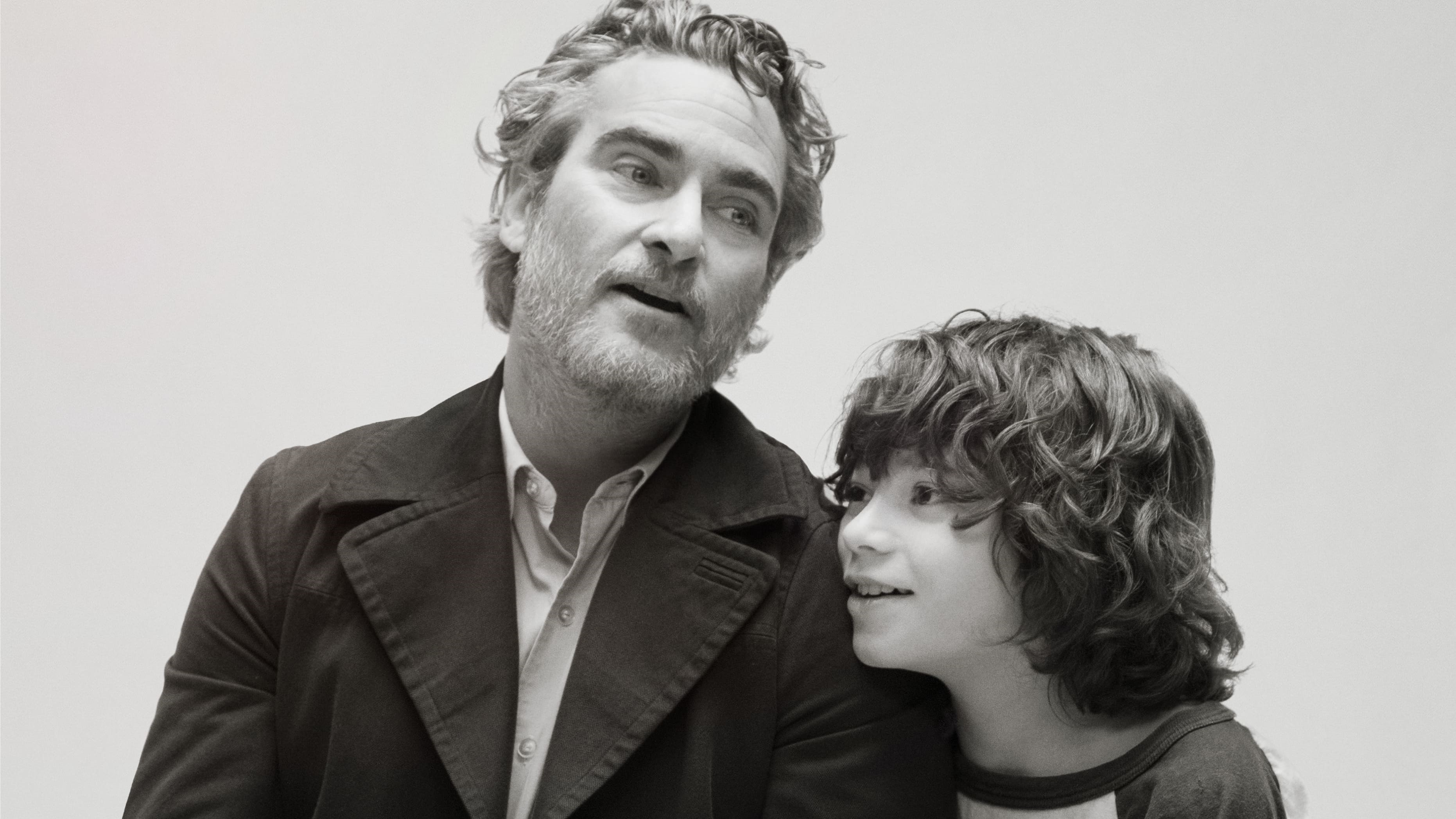 Joaquin Phoenix and child in Cmon Cmon HD Wallpaper