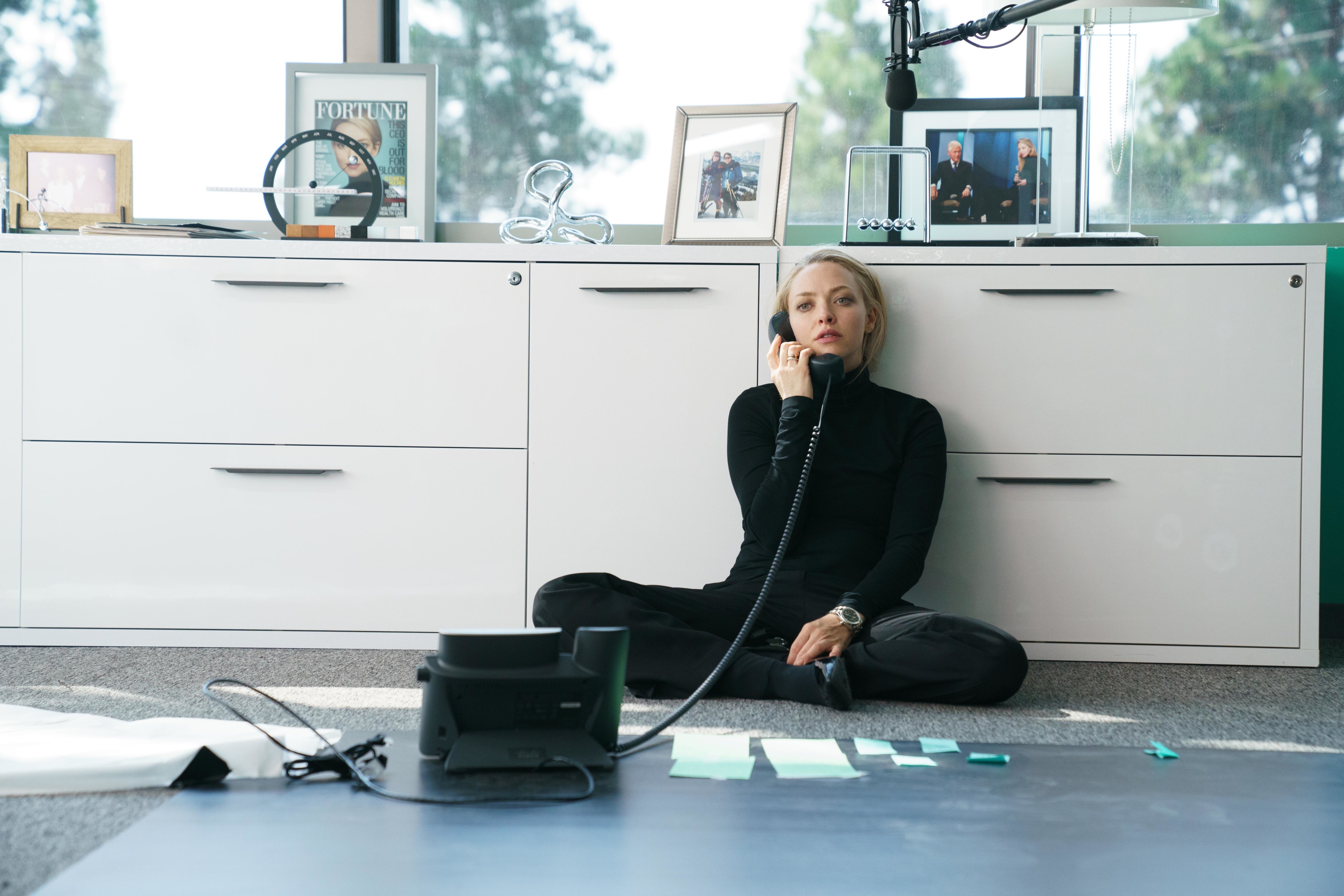 Amanda Seyfried as Elizabeth Holmes in The Dropout 4K HD Wallpaper