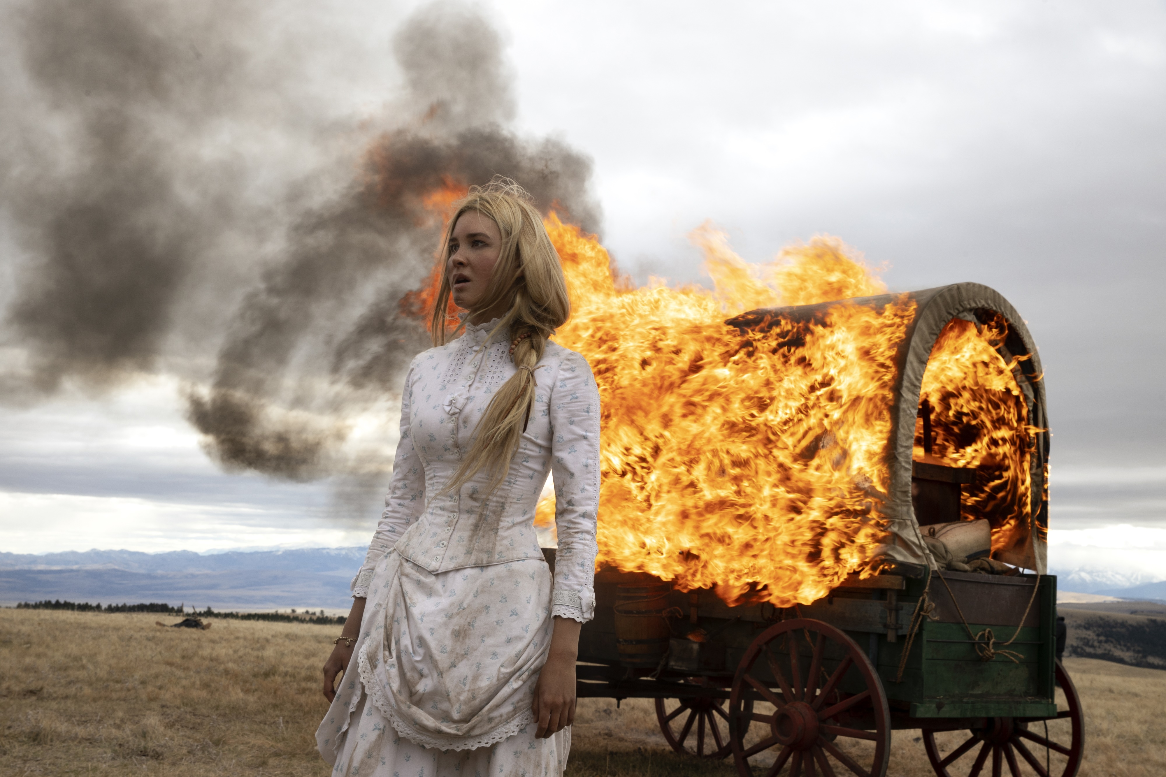 Elsa Dutton from 1883 on fire HD Wallpaper