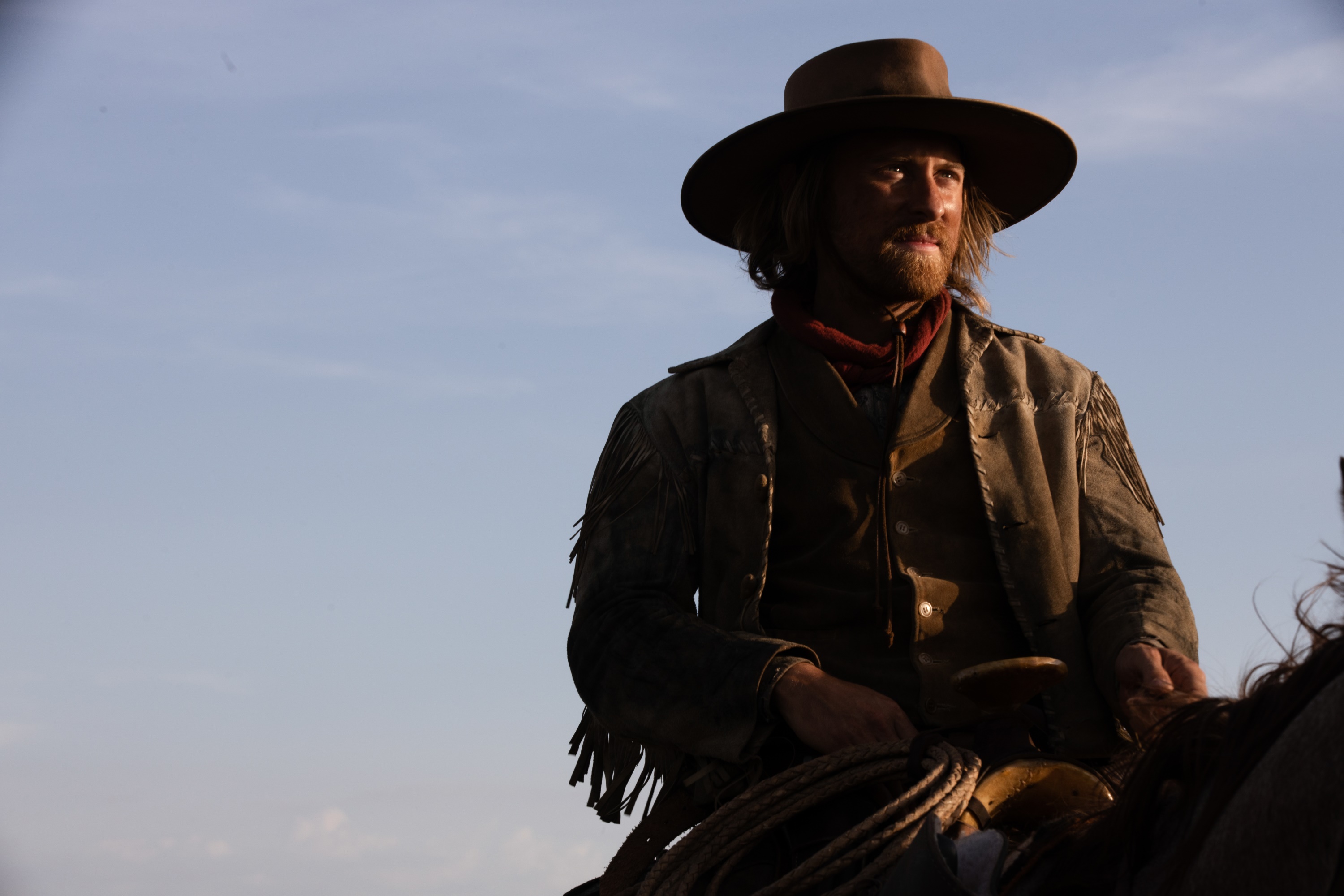 Man in cowboy hat on horseback HD Wallpaper