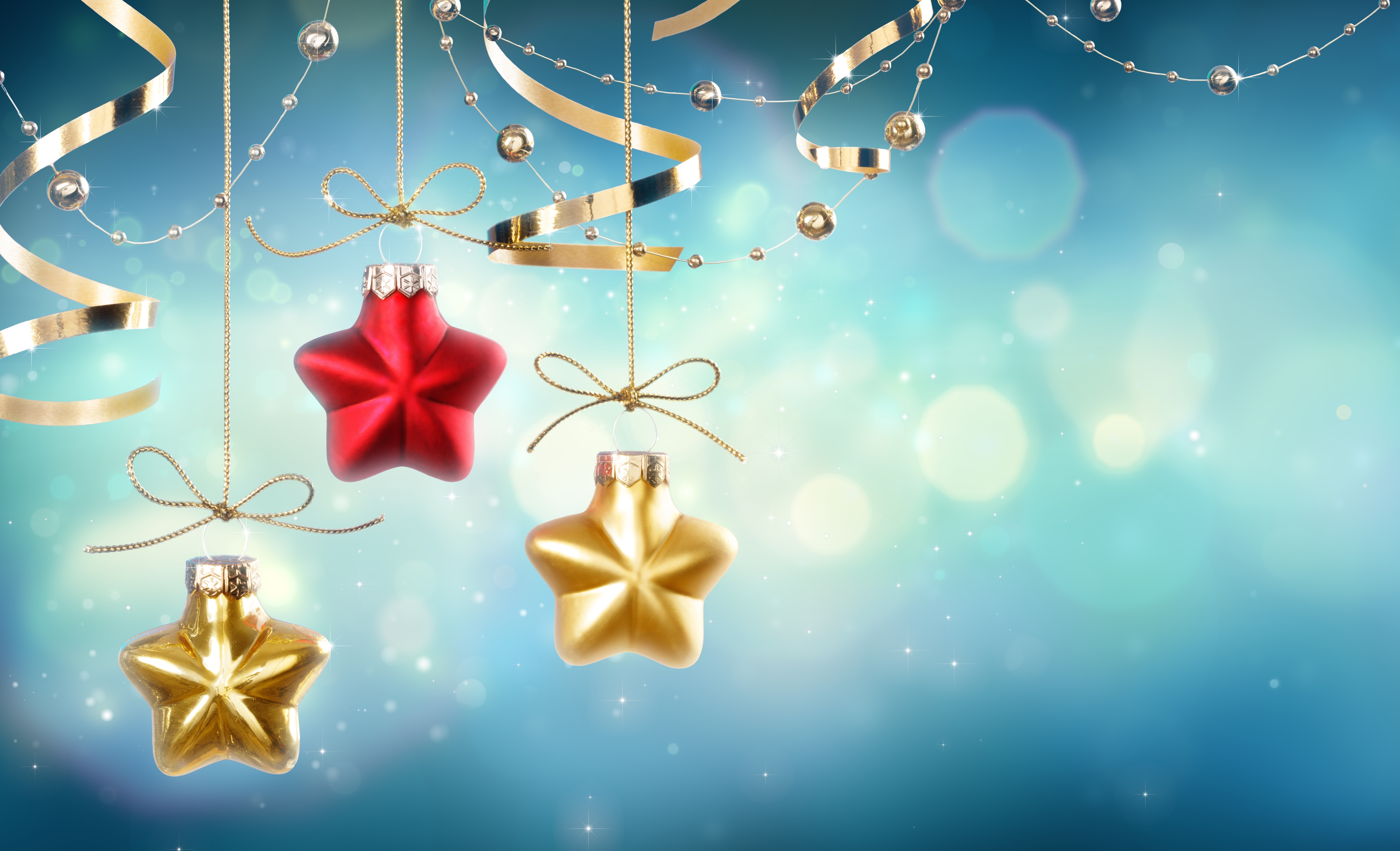 Christmas Ornaments with Gold Ribbons and Beads HD Wallpaper