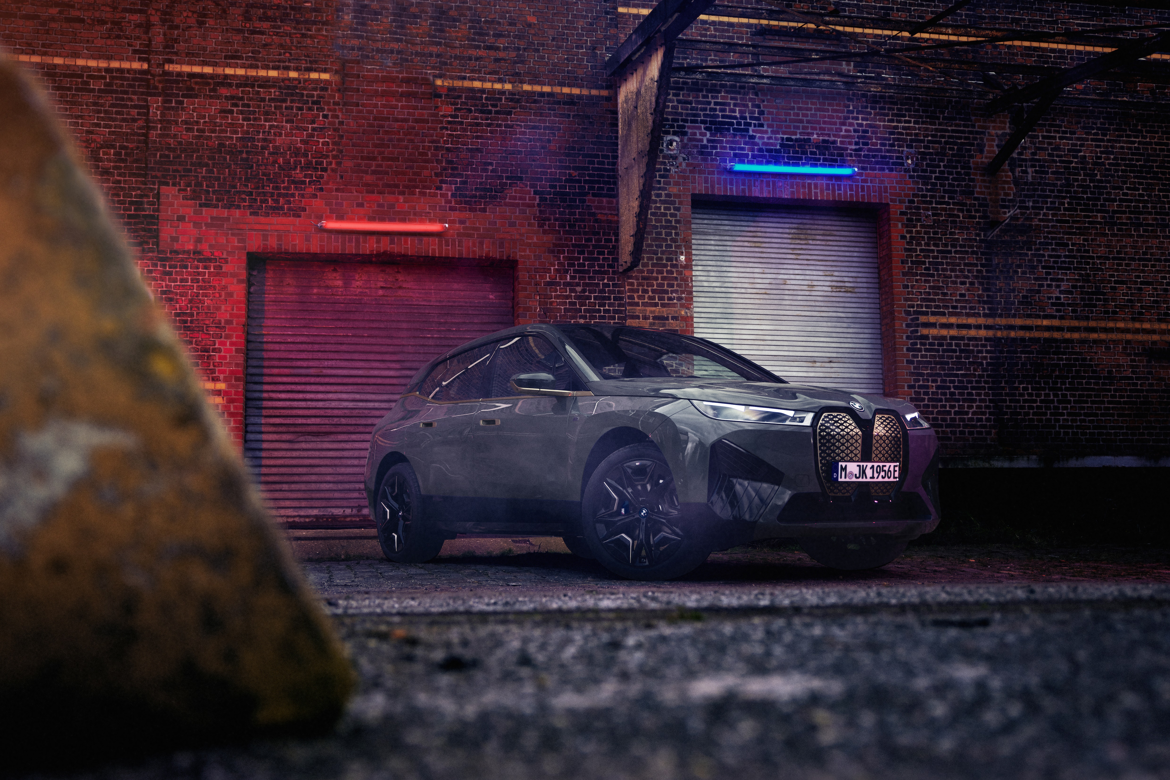 BMW iX M60 4K Electric SUV HD Wallpaper
