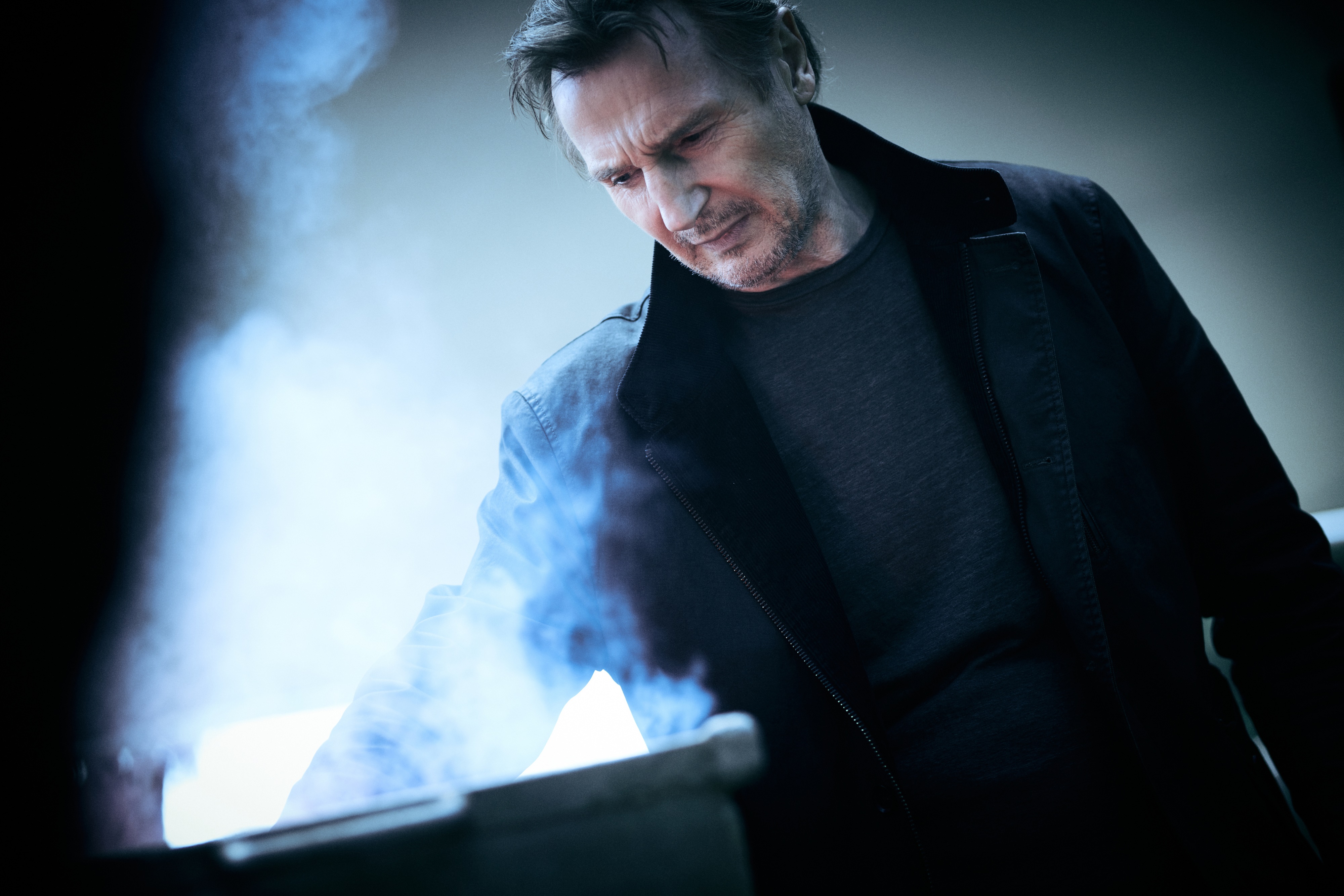 Liam Neeson in Blacklight 4K HD Wallpaper