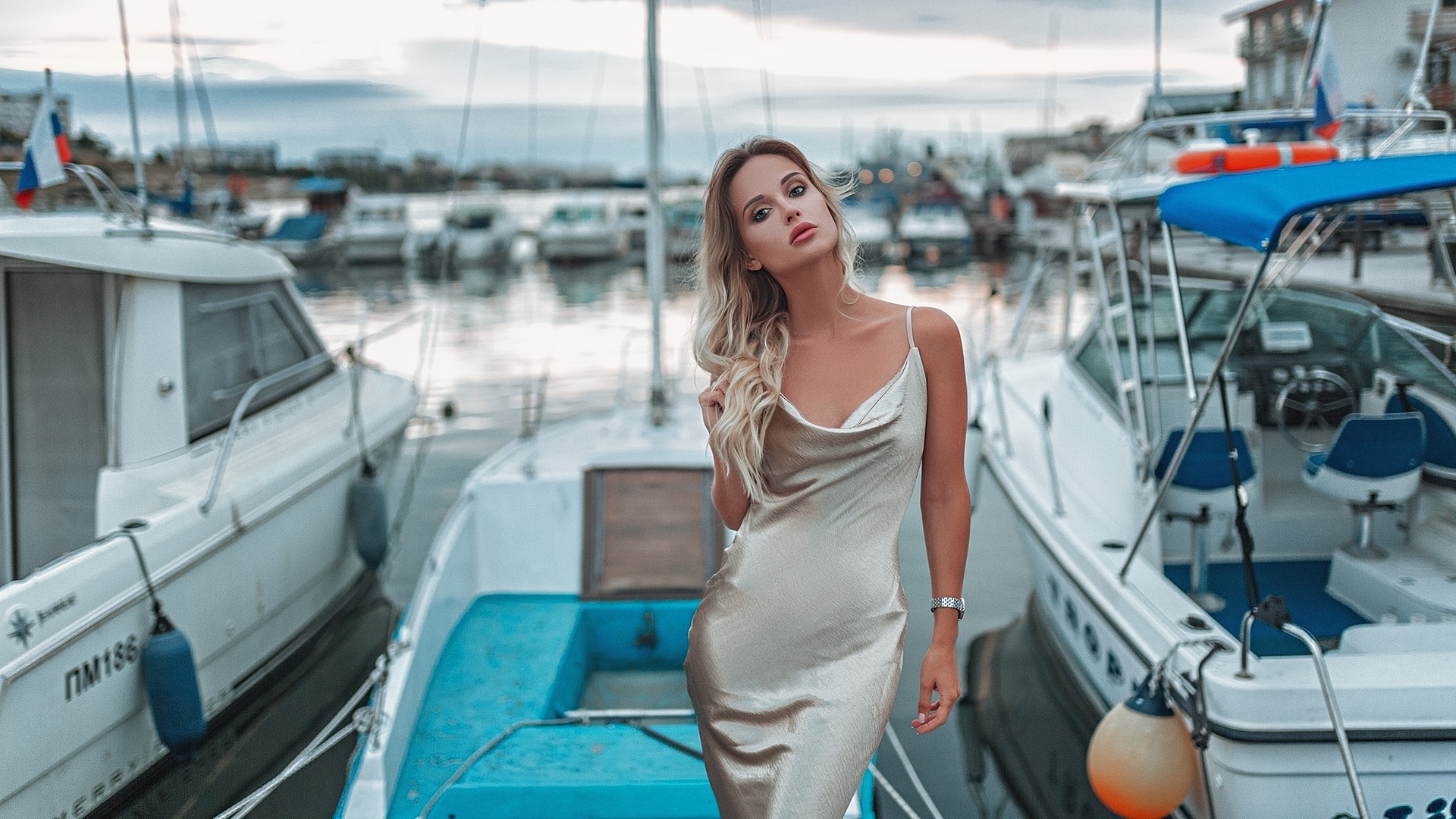Woman in Silver Dress at Marina HD Wallpaper
