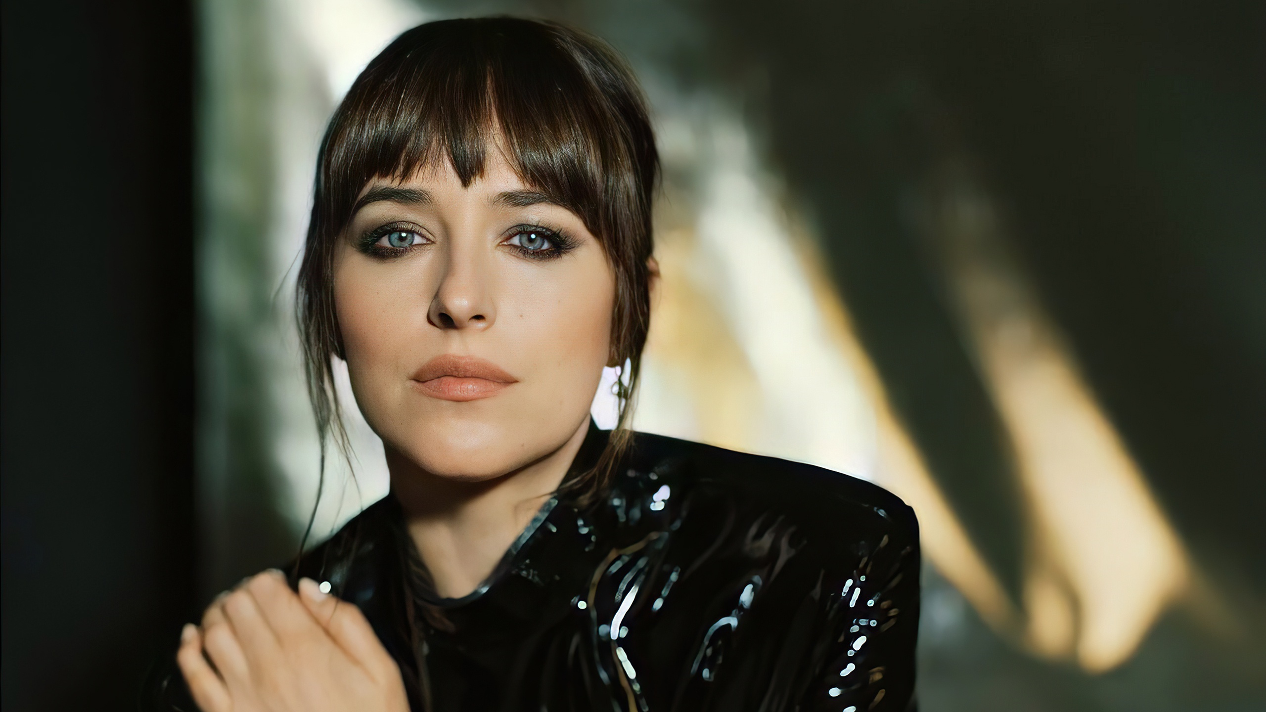 Dakota Johnson HD Wallpaper