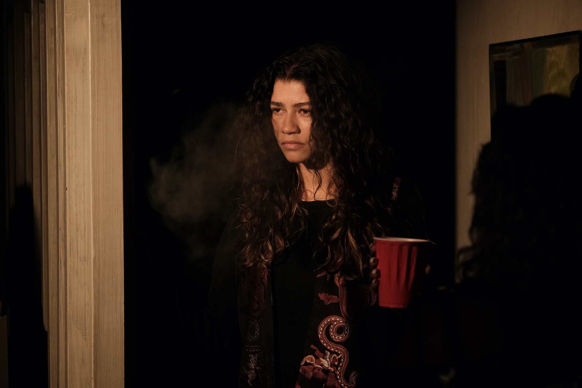 Rue Bennett from Euphoria holding a red cup HD Wallpaper