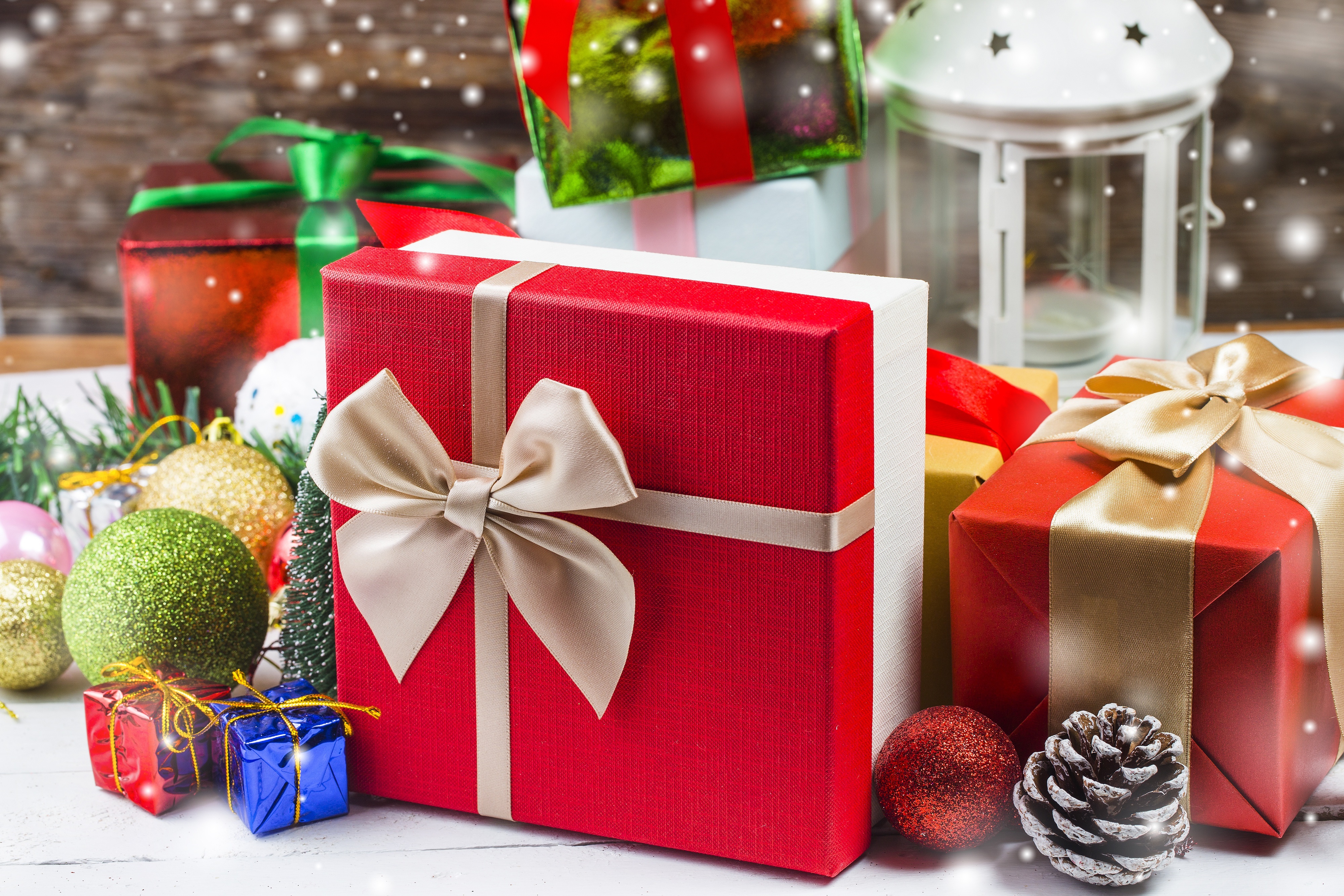Christmas Gifts and Ornaments 4K HD Wallpaper