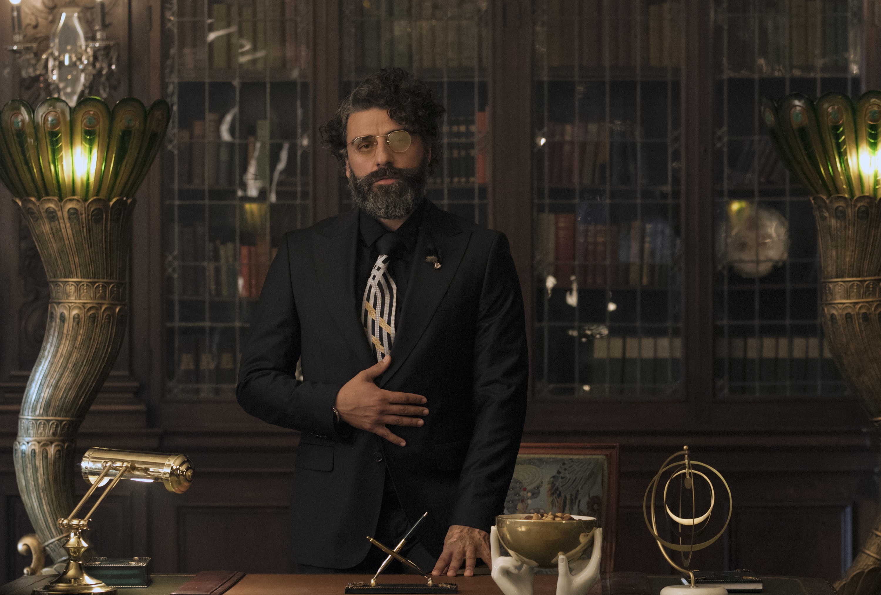 Oscar Isaac in a dark suit HD Wallpaper