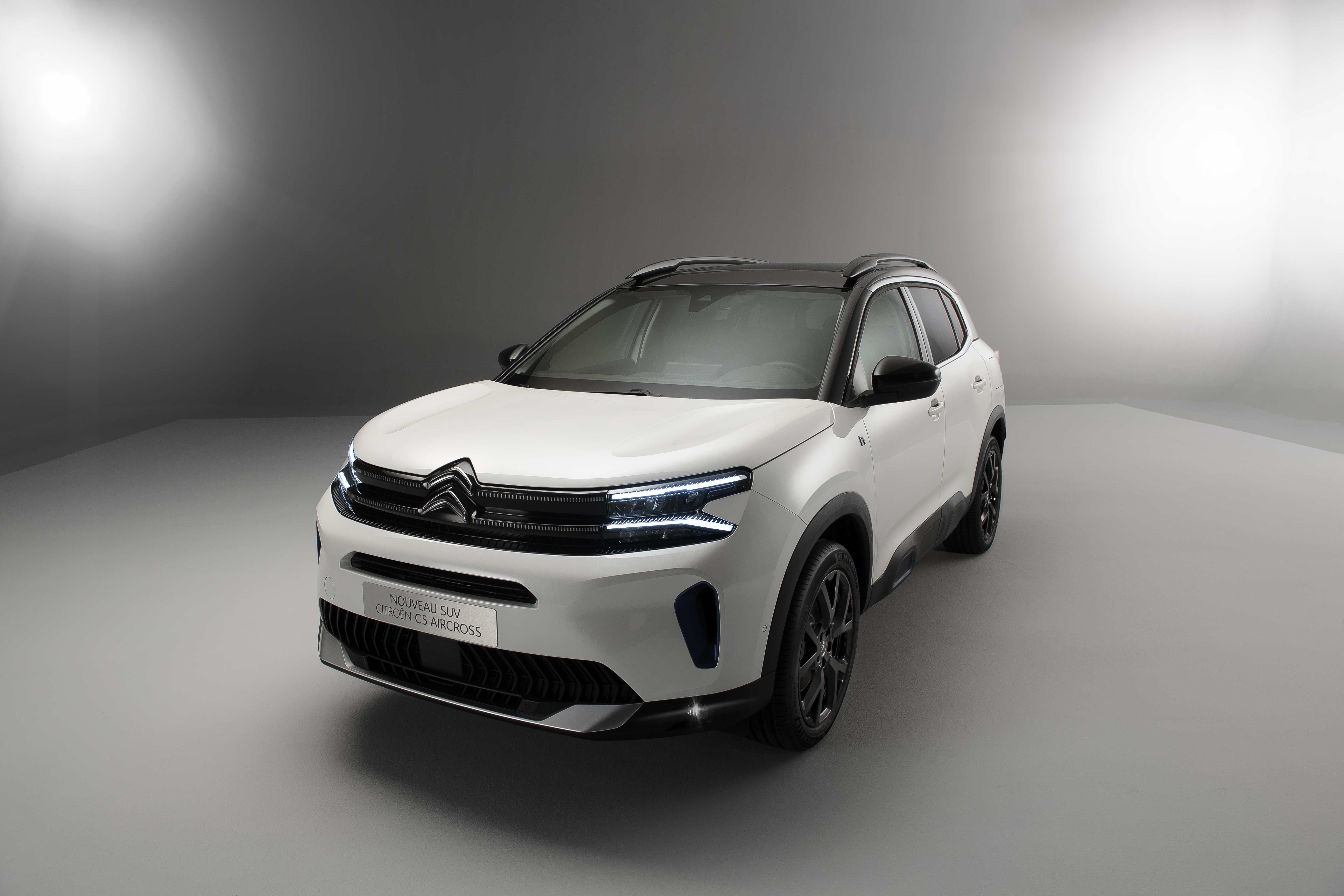 White Citroen C5 Aircross SUV HD Wallpaper