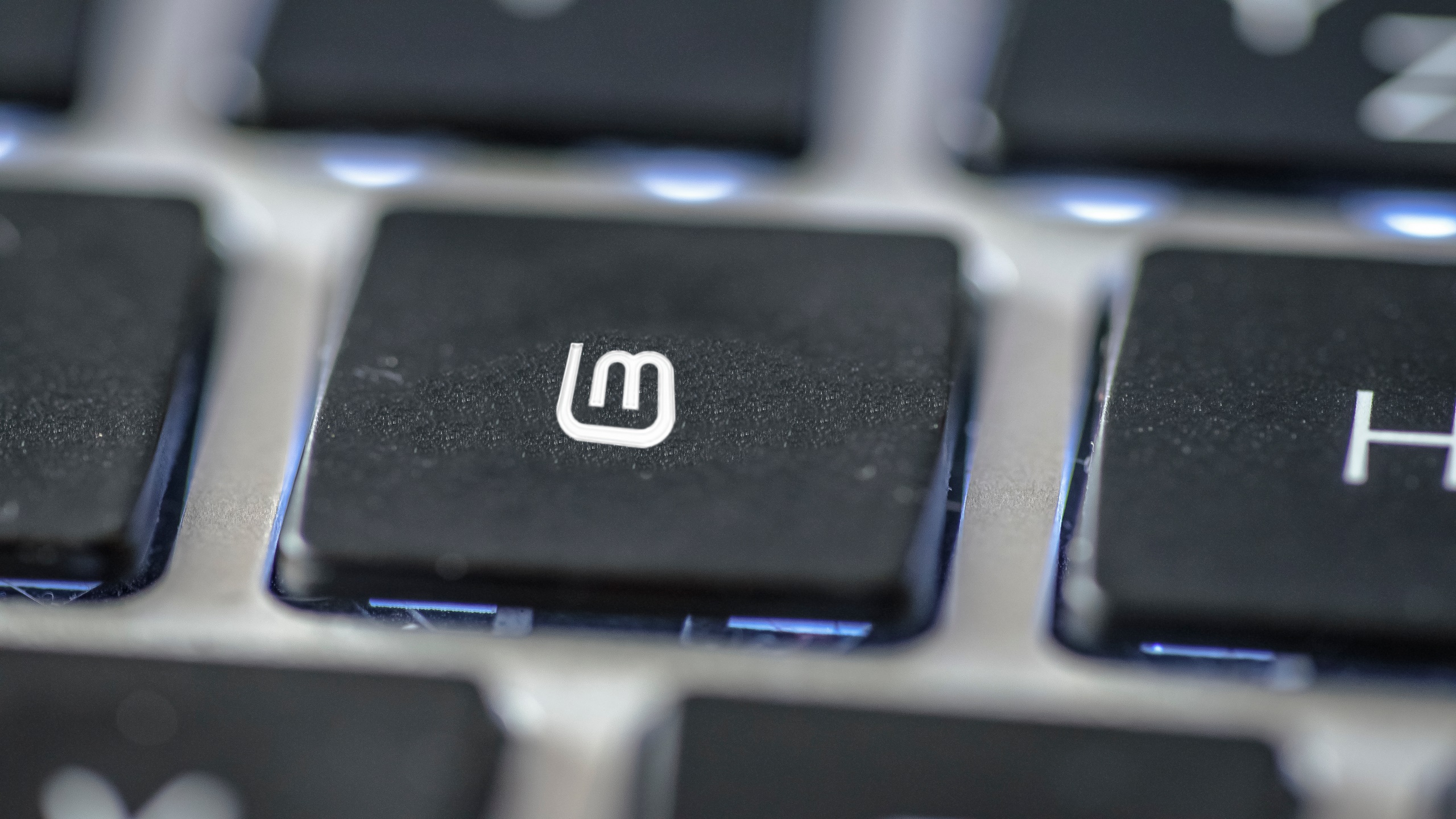 Linux Mint keyboard key HD Wallpaper