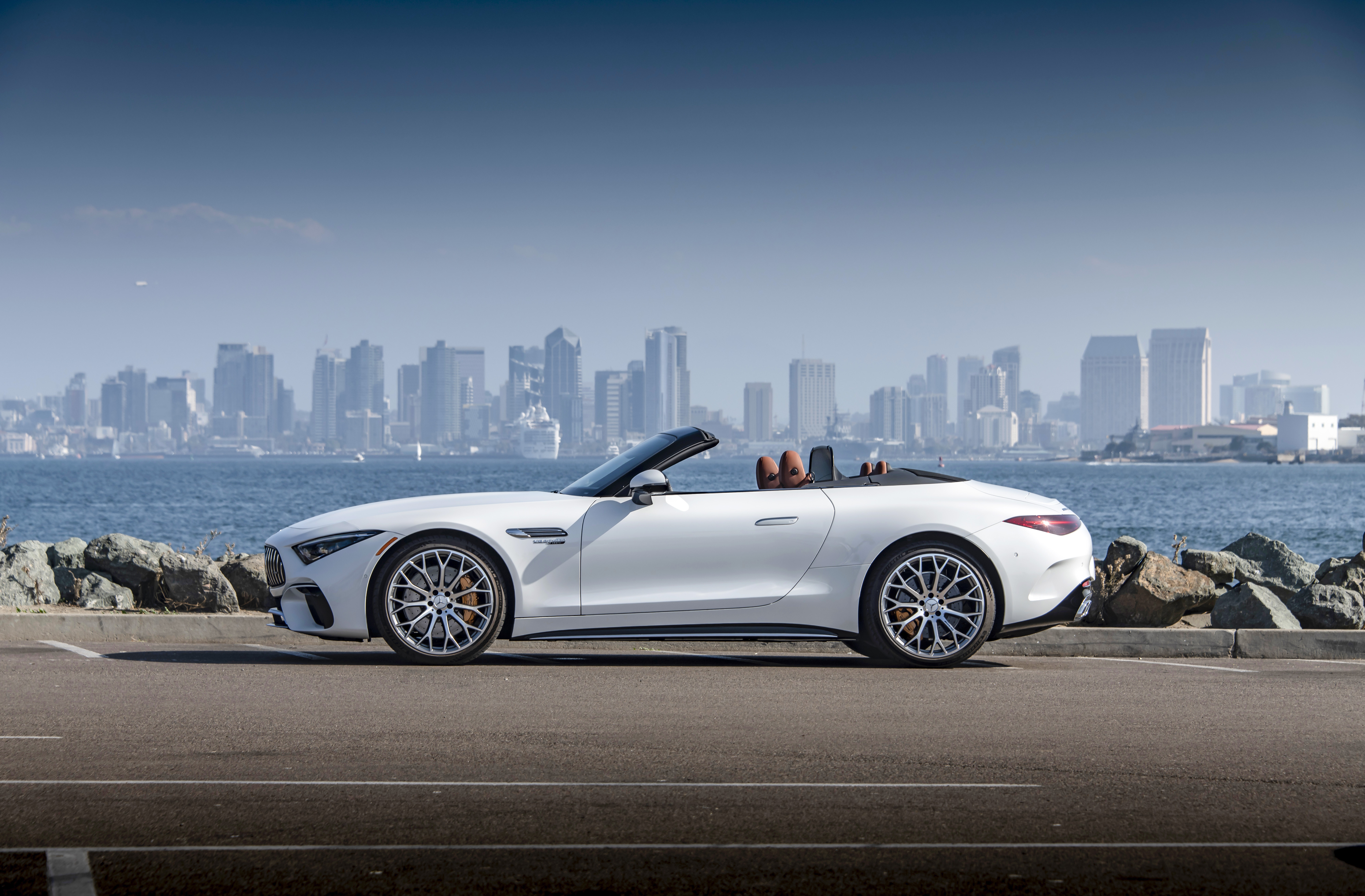 White Mercedes-AMG SL 55 4MATIC Cabriolet in San Diego HD Wallpaper