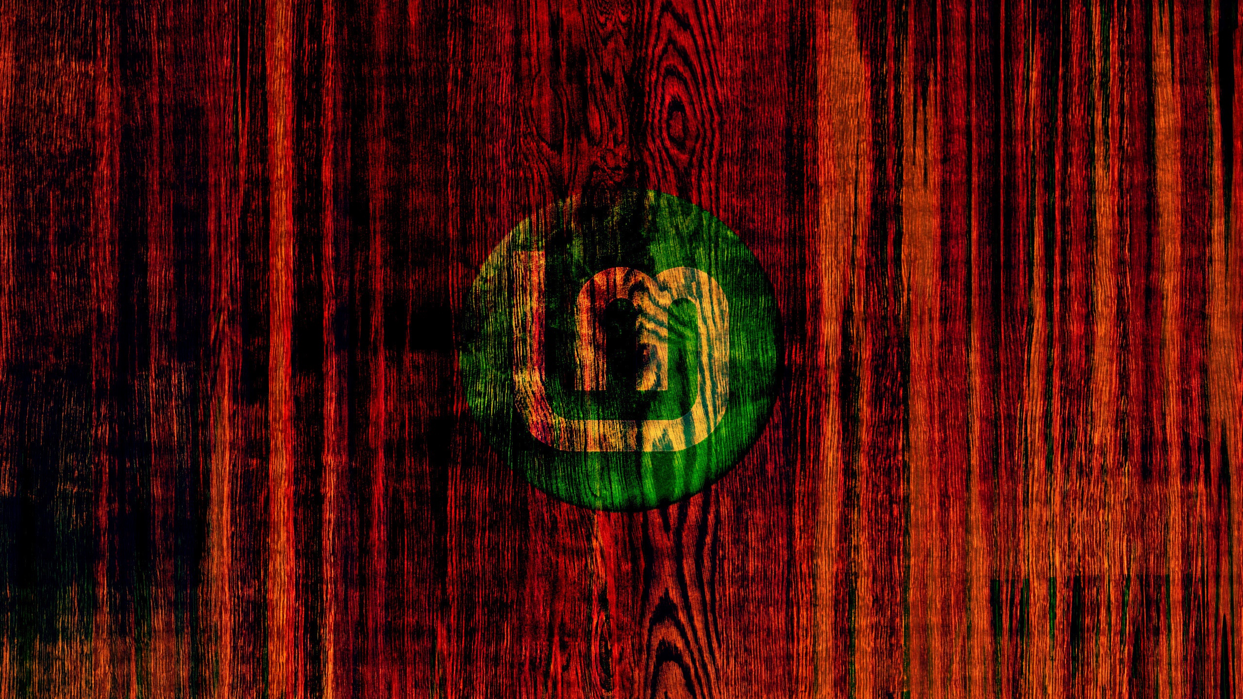 Linux Mint logo on wood texture HD Wallpaper