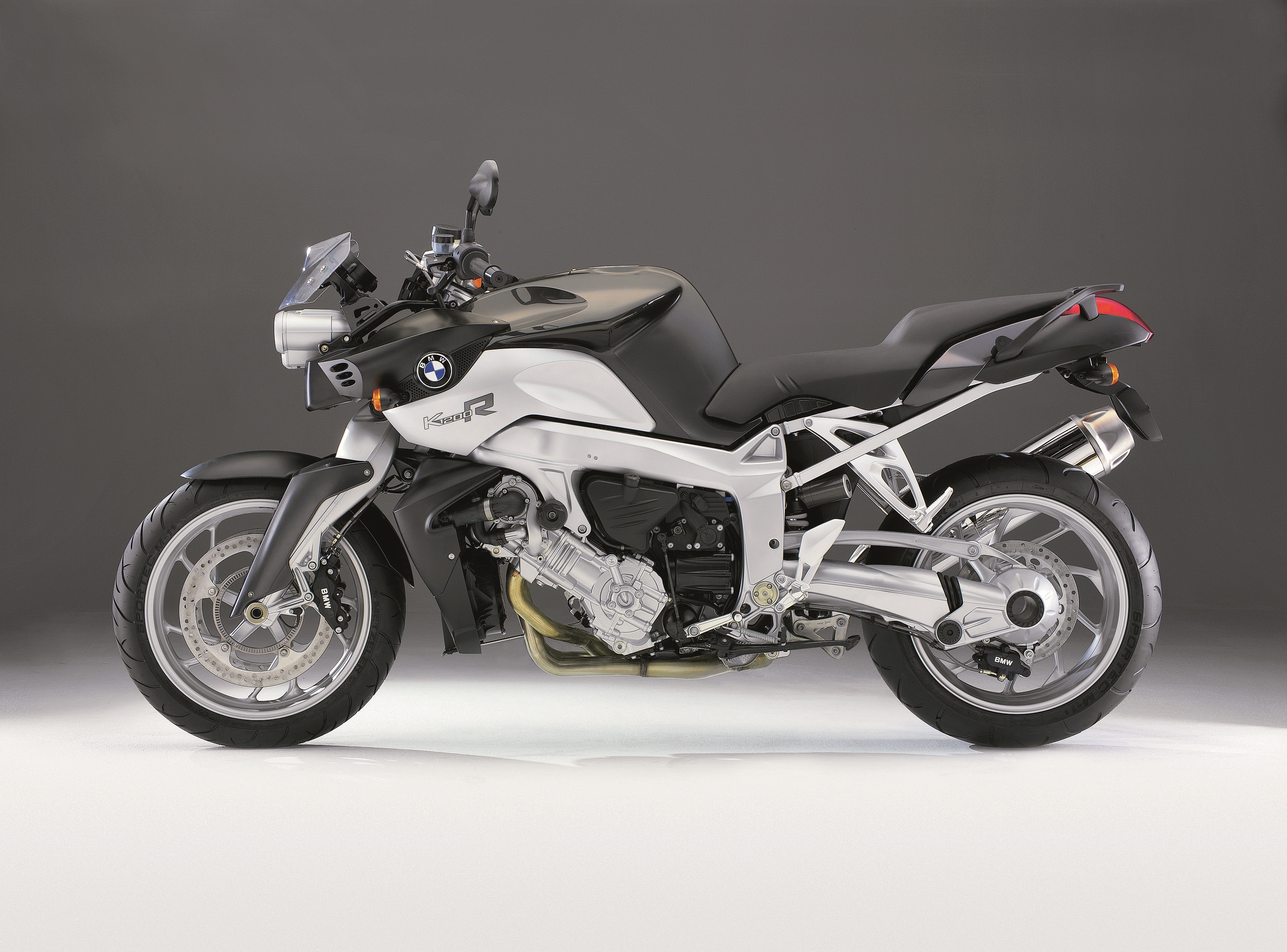 BMW K 1200 R motorcycle HD Wallpaper