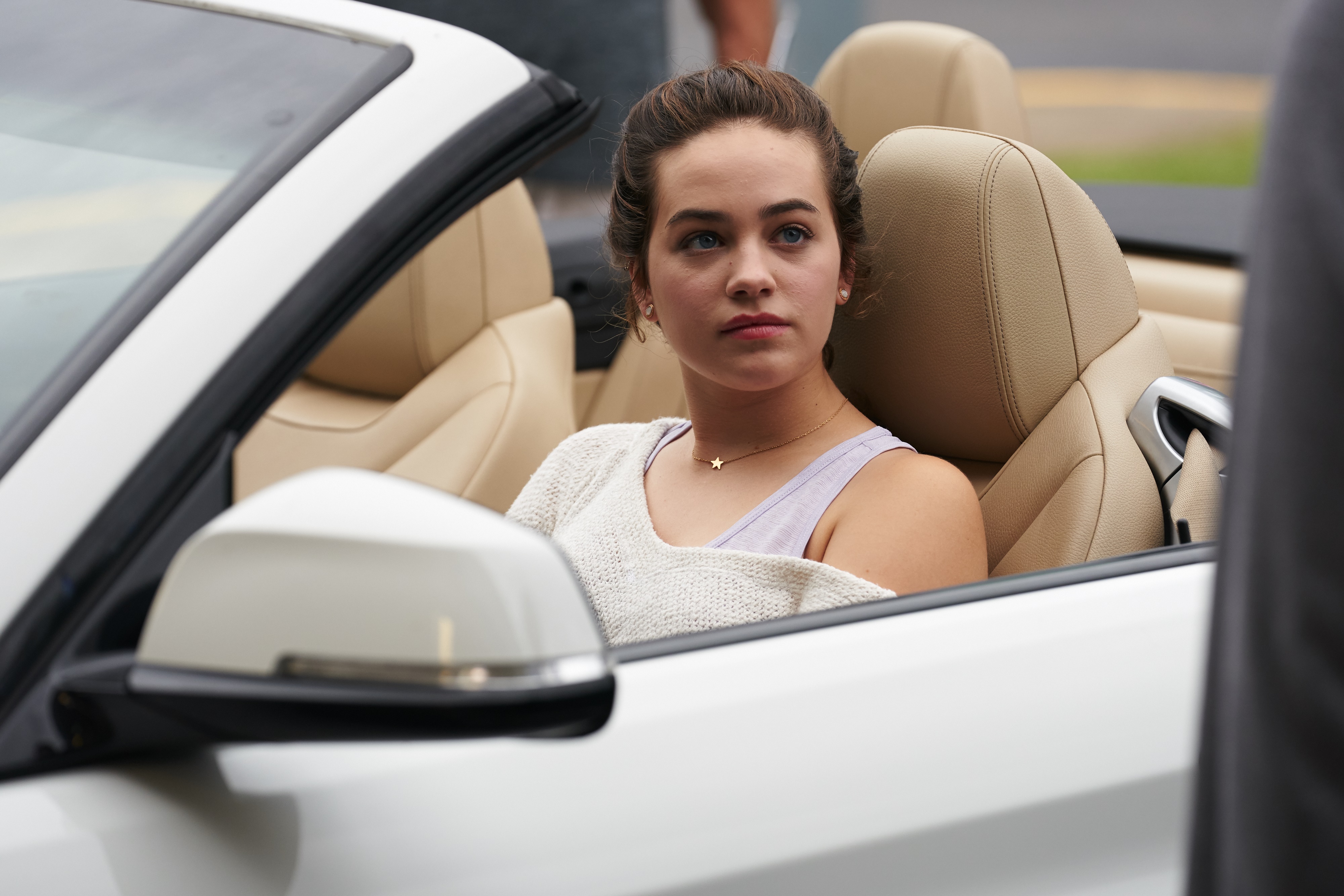 Mary Mouser as Samantha LaRusso in Cobra Kai 4K HD Wallpaper