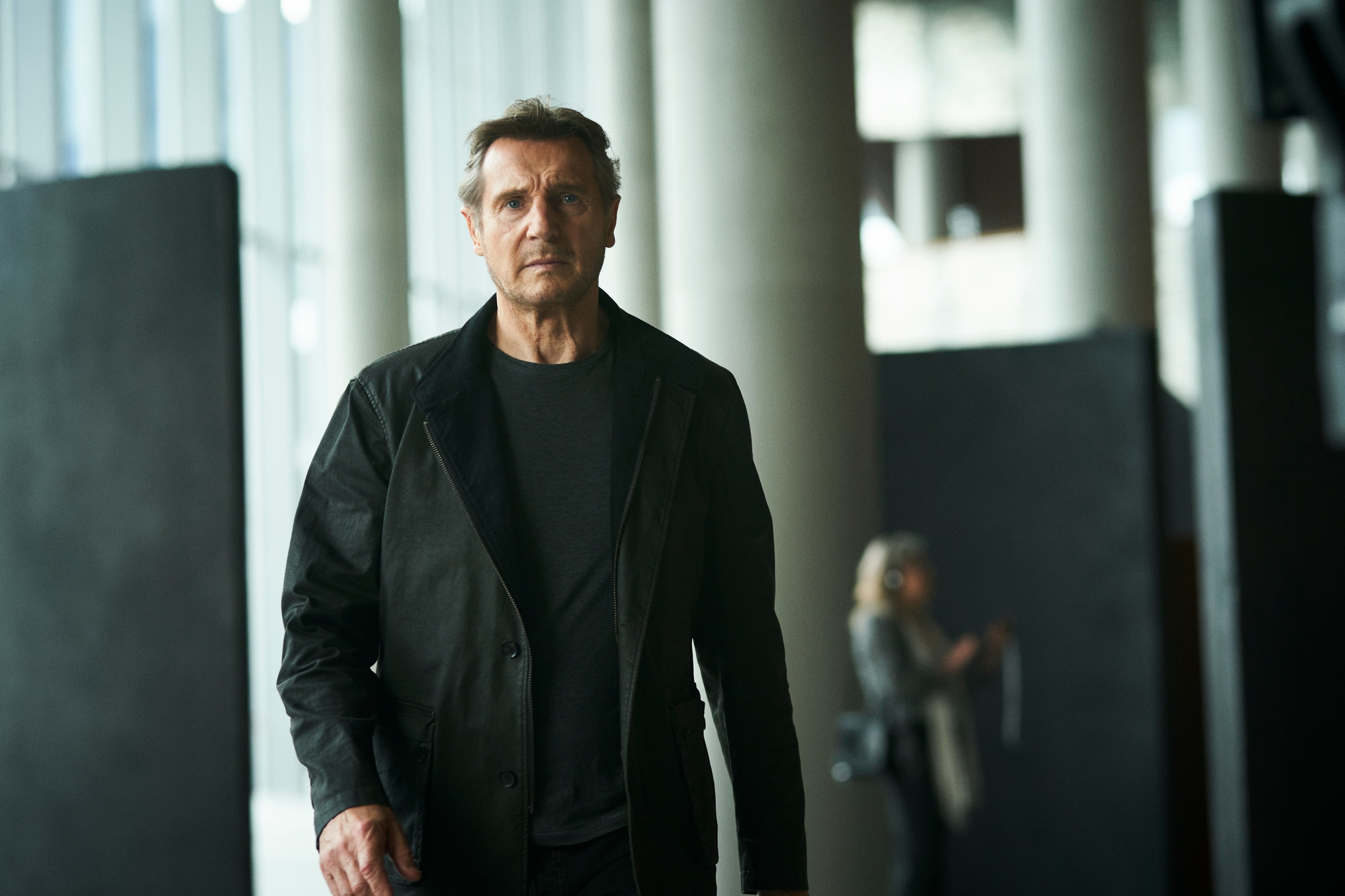 Liam Neeson in Blacklight 4K HD Wallpaper