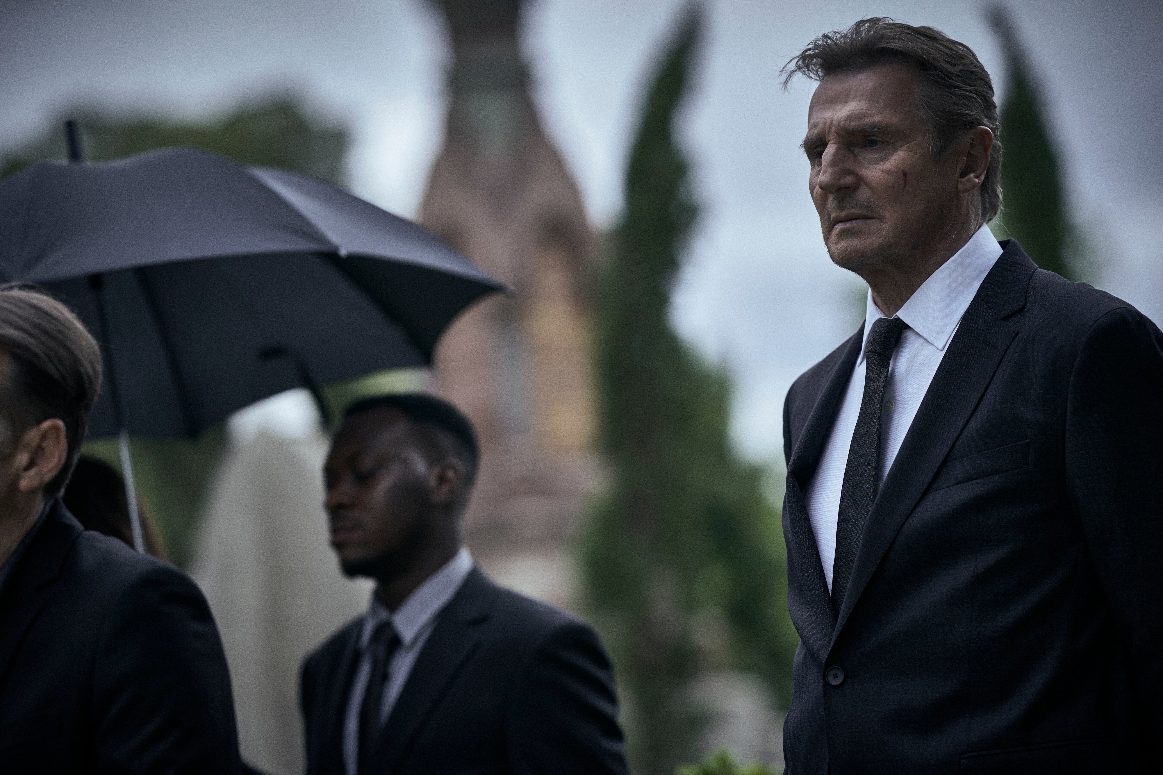 Liam Neeson in Blacklight 4K HD Wallpaper