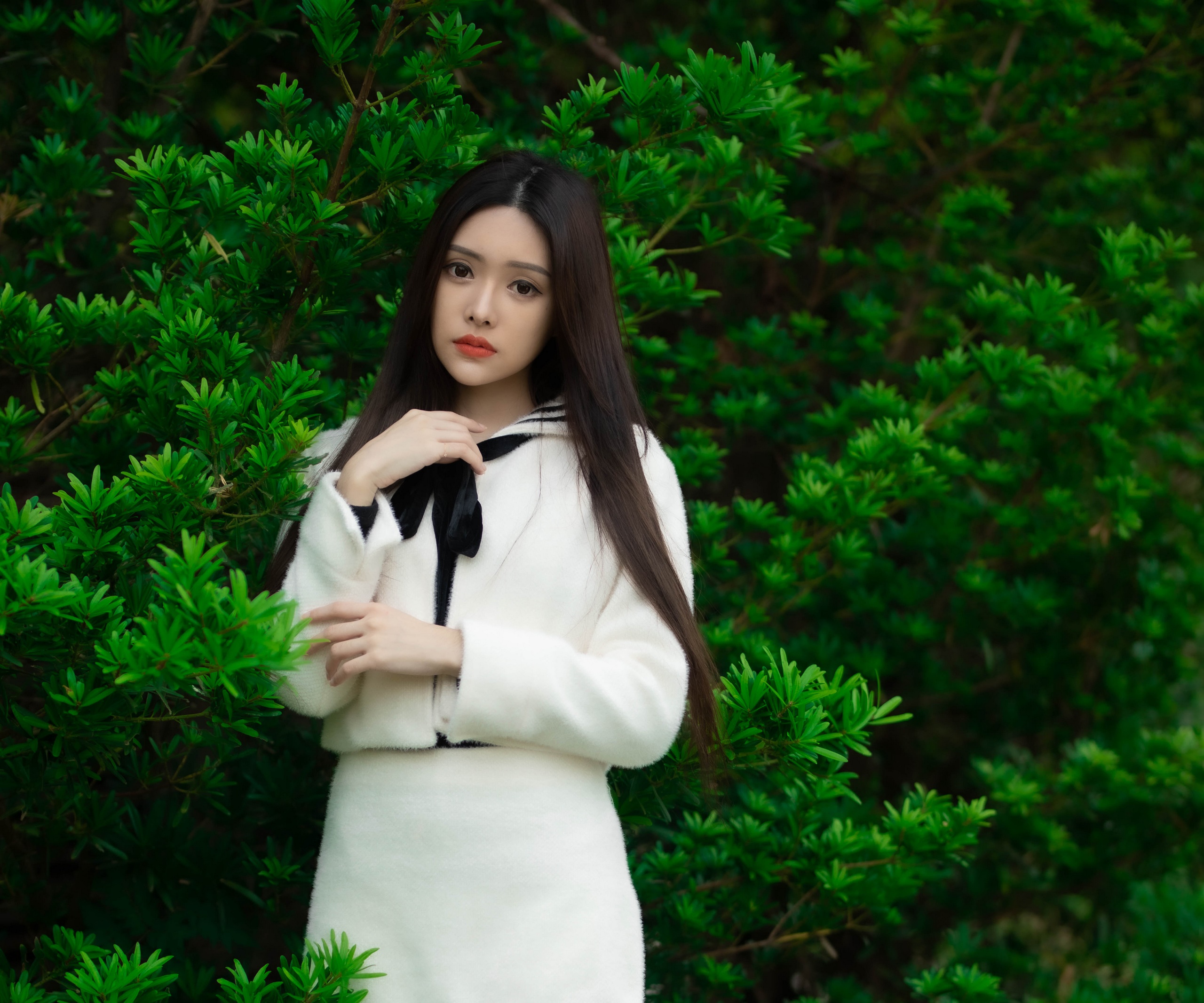 Asian woman with black hair in white outfit HD Wallpaper