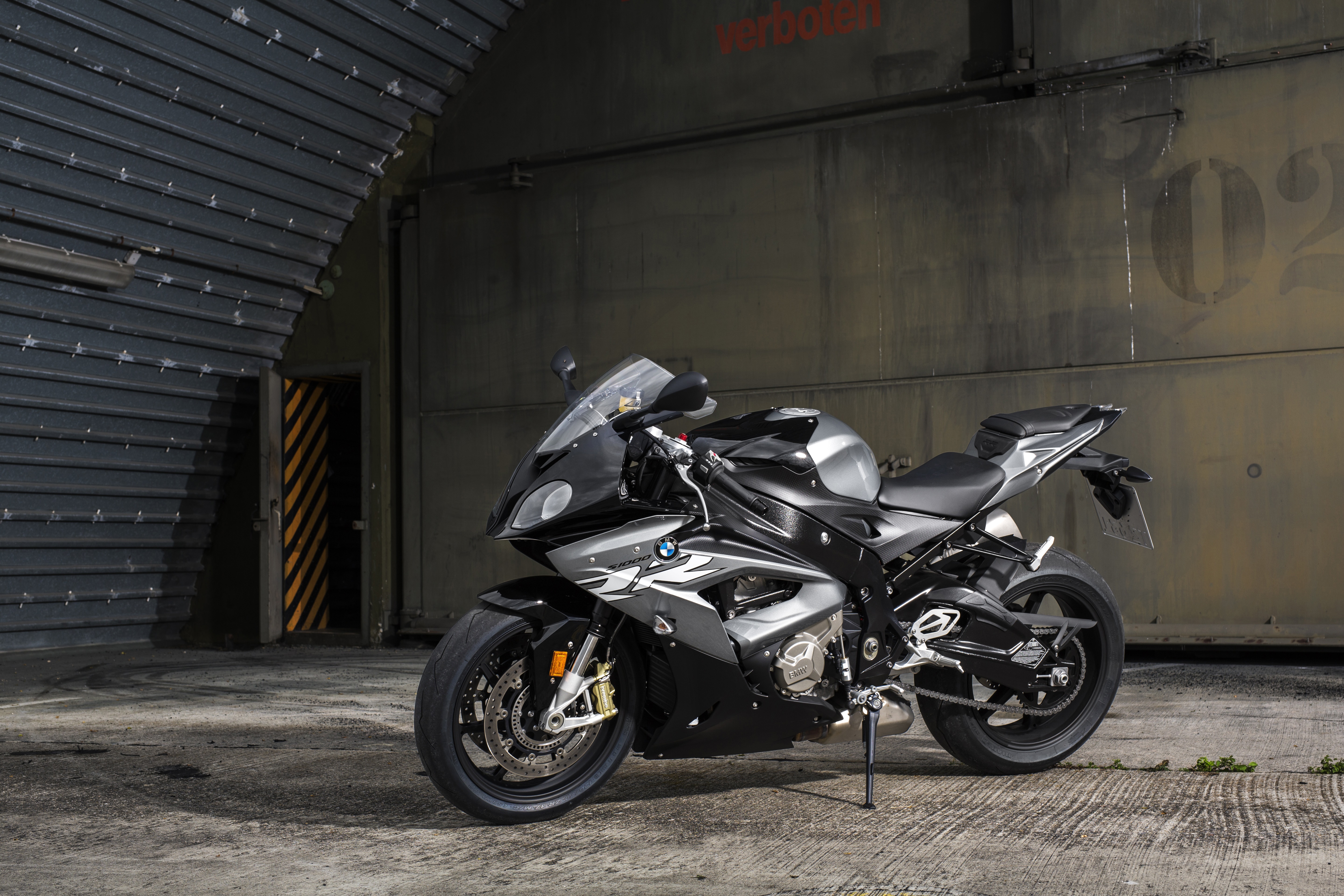 BMW S1000RR motorcycle HD Wallpaper