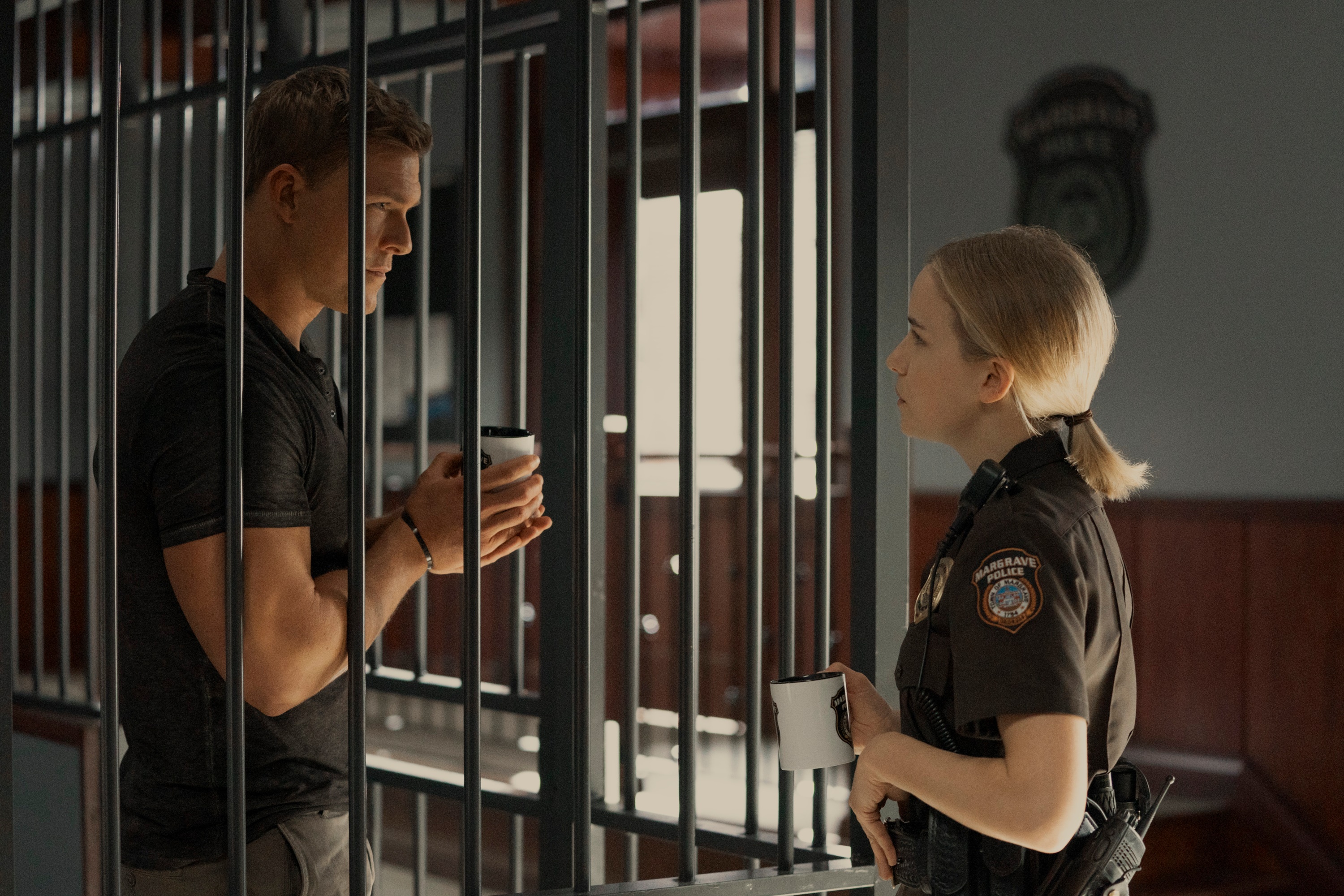 Jack Reacher and Officer Finley from Reacher HD Wallpaper