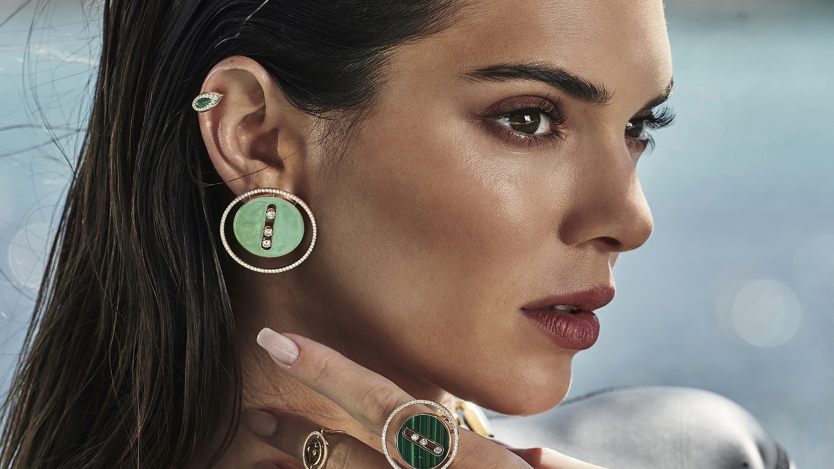 Kendall Jenner wearing Messika jewelry HD Wallpaper