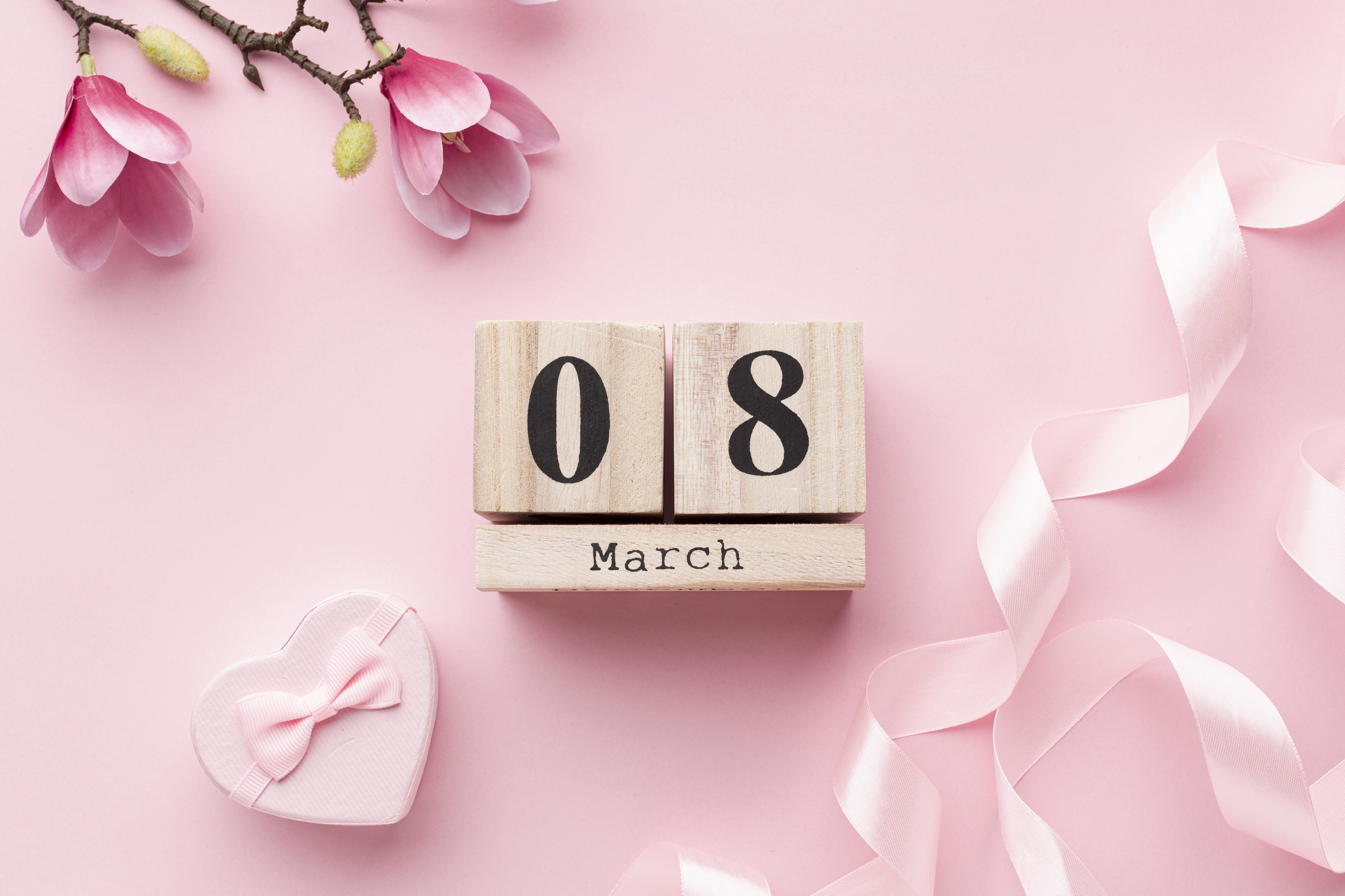 Wooden Calendar Blocks Showing March 8th with Flowers and Gift HD Wallpaper