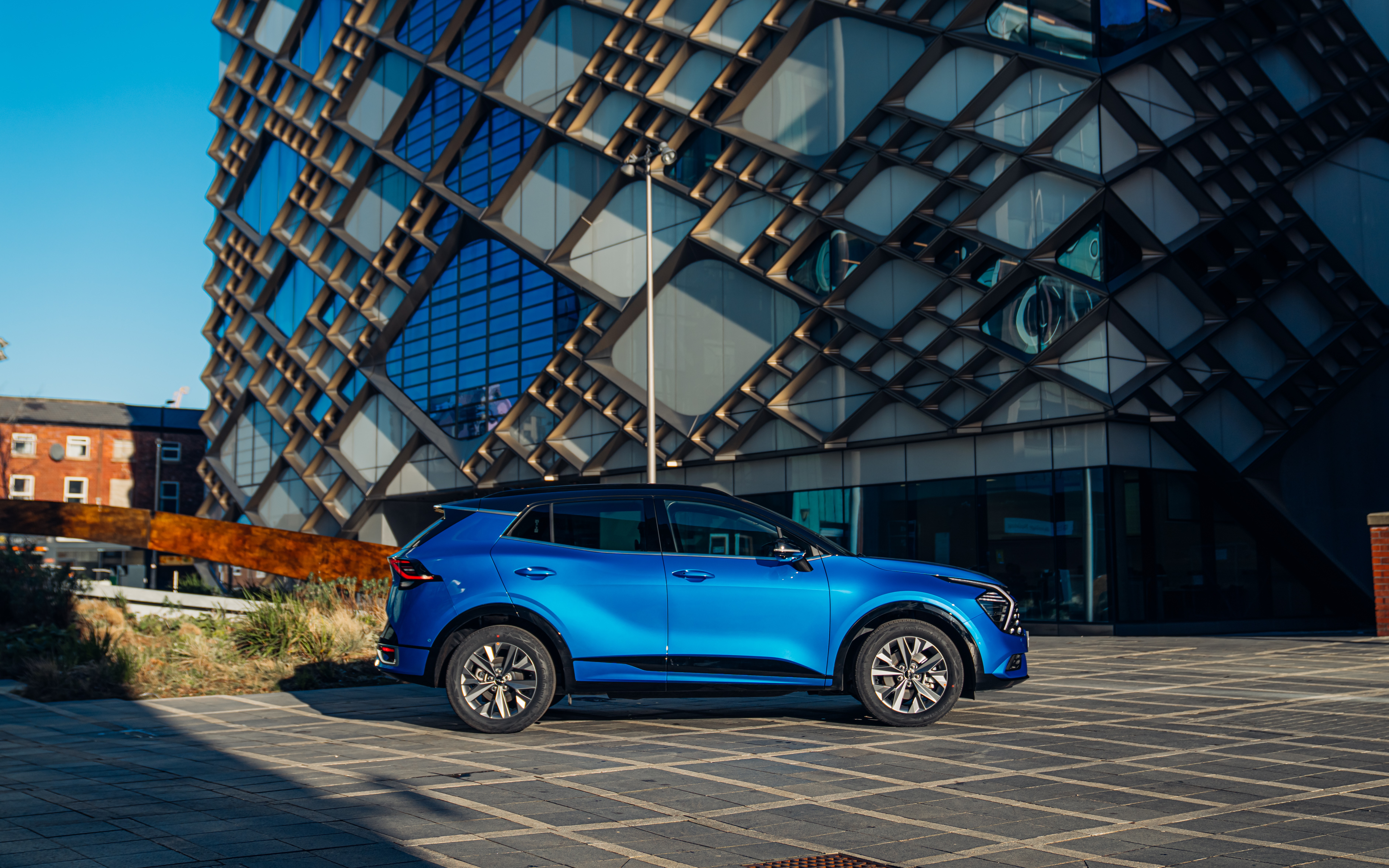 Blue Kia Sportage HEV GT-Line S SUV 4K HD Wallpaper