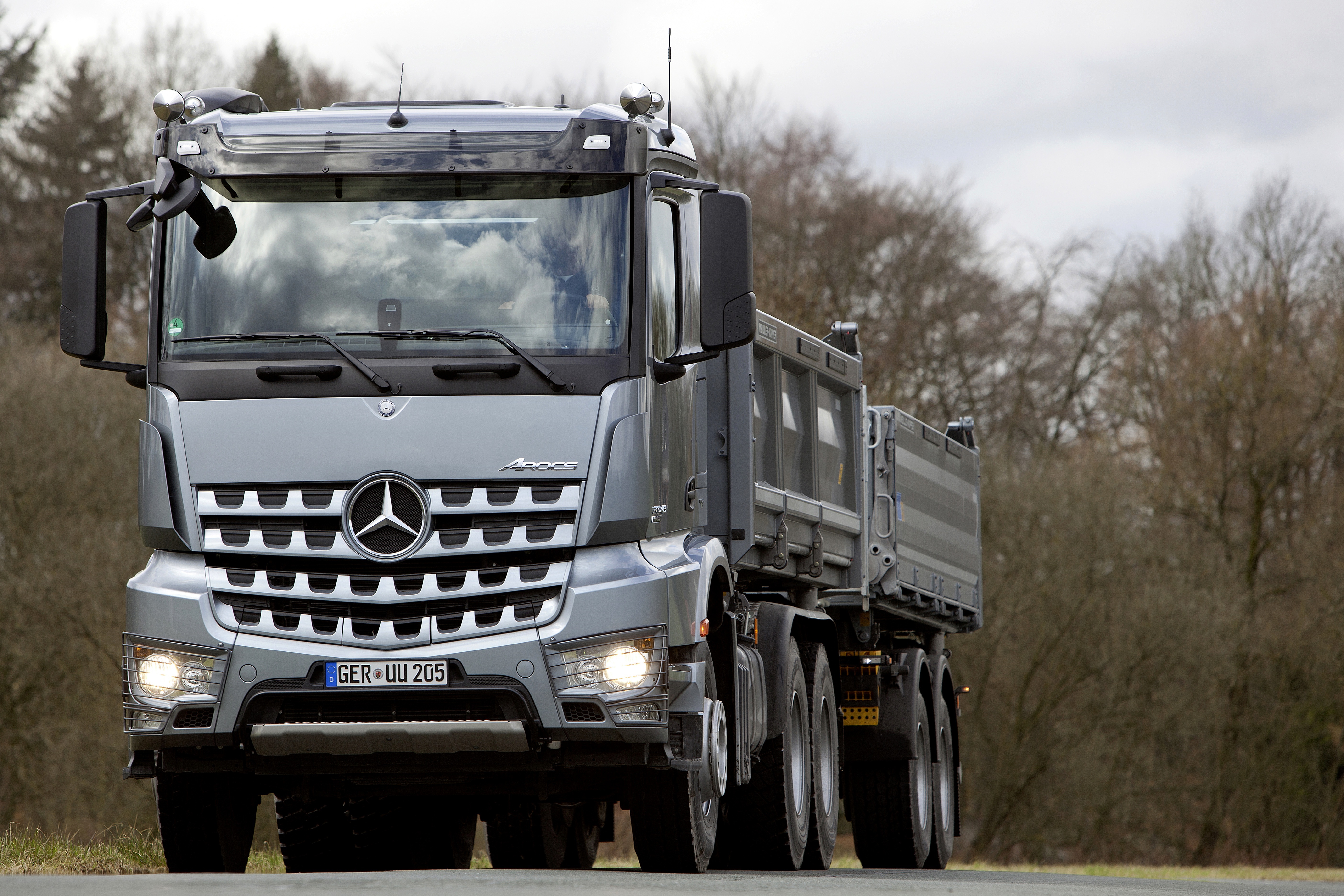 Mercedes-Benz Arocs dump truck HD Wallpaper