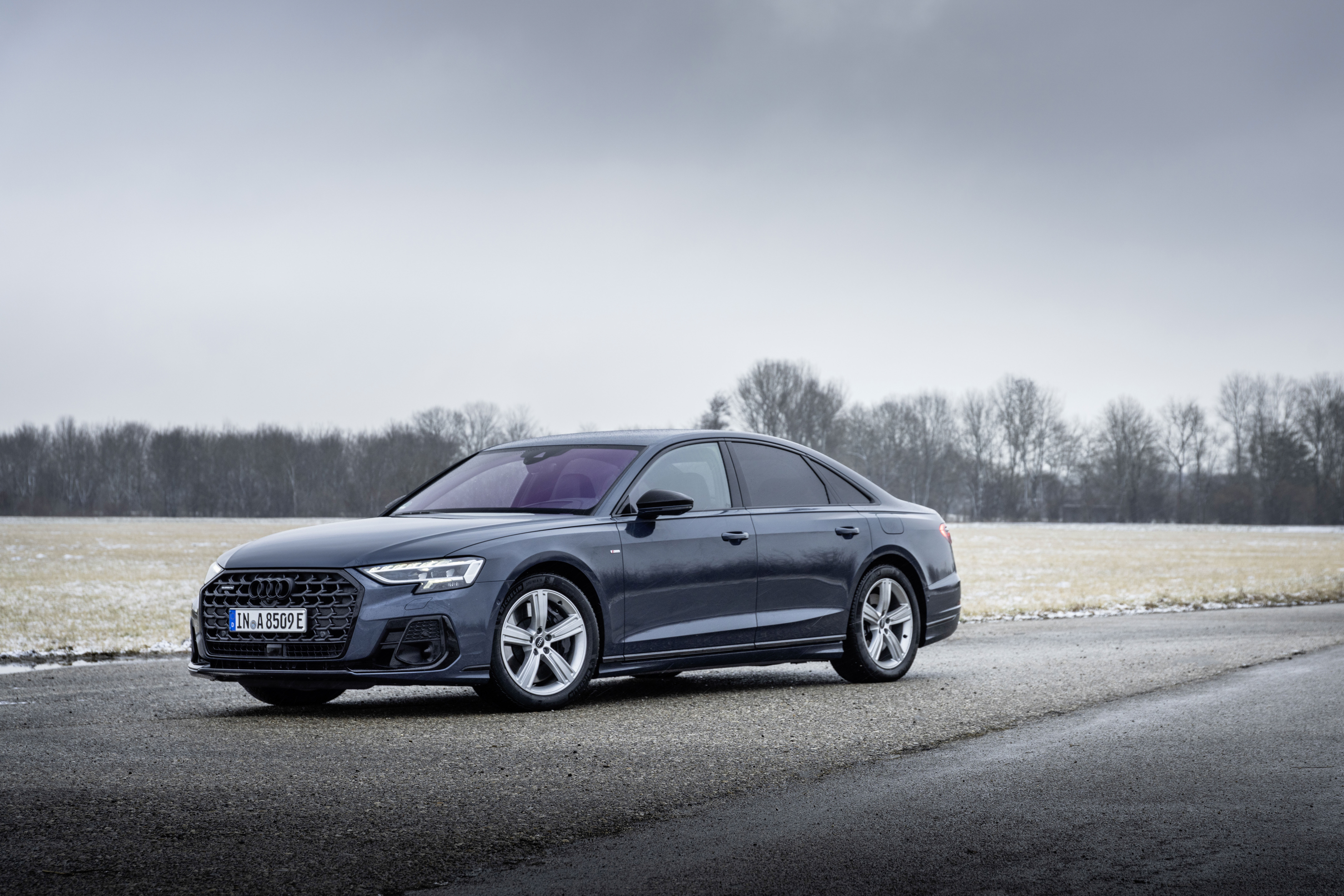 Audi A8 L 60 TFSI e quattro S line HD Wallpaper