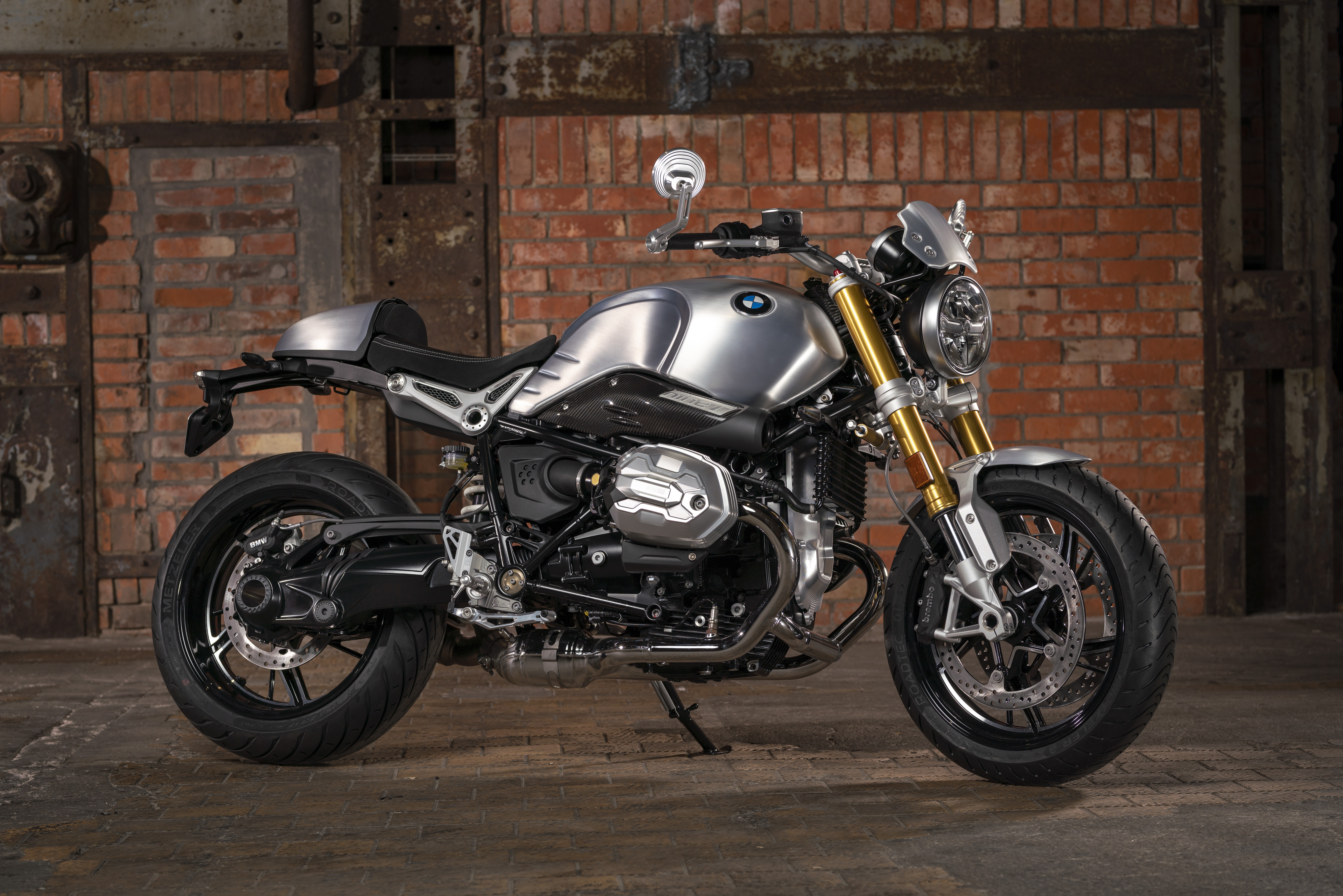 BMW R NineT motorcycle HD Wallpaper