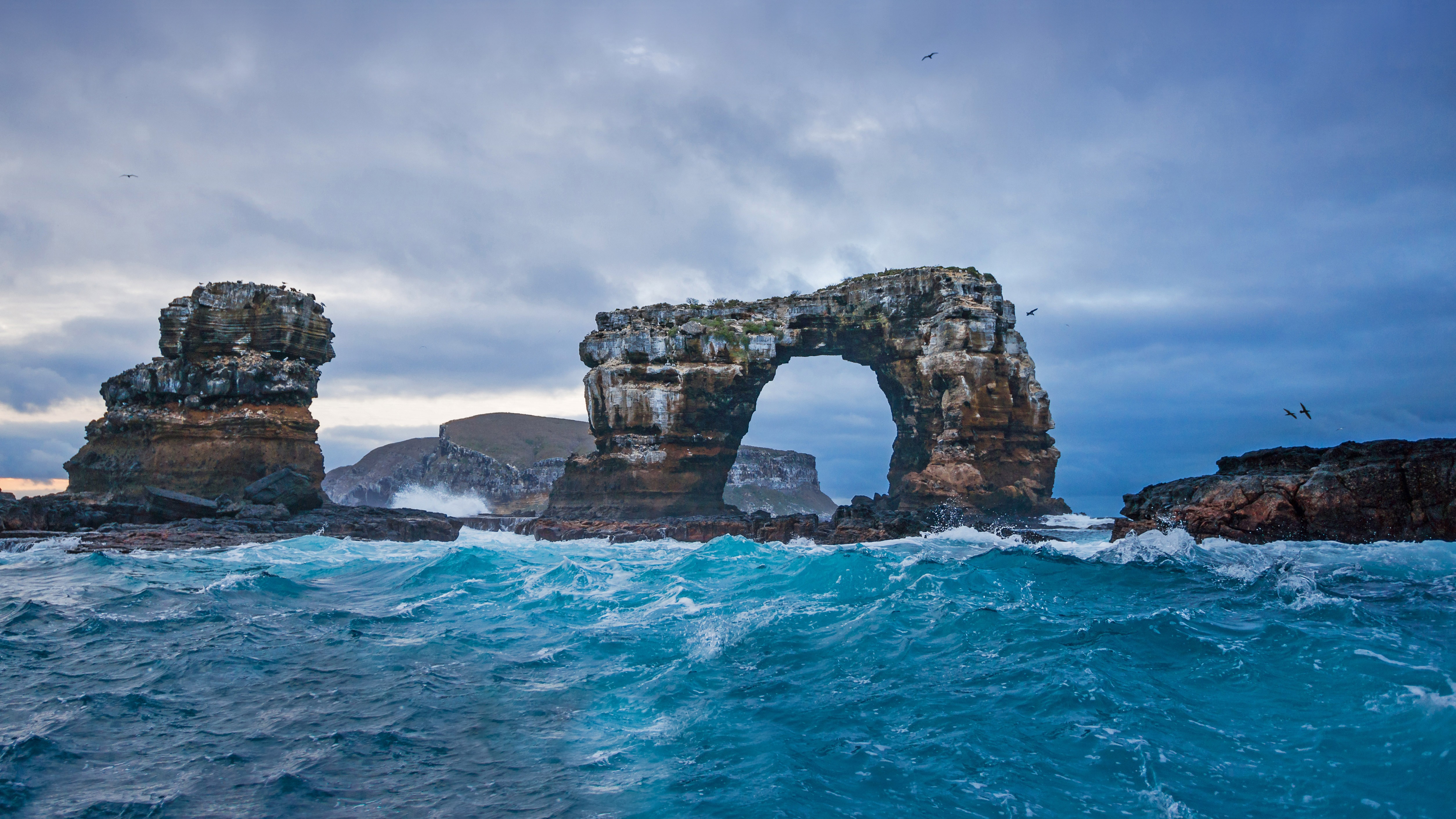 Darwin's Arch and Darwin Island, Galápagos, Ecuador HD Wallpaper