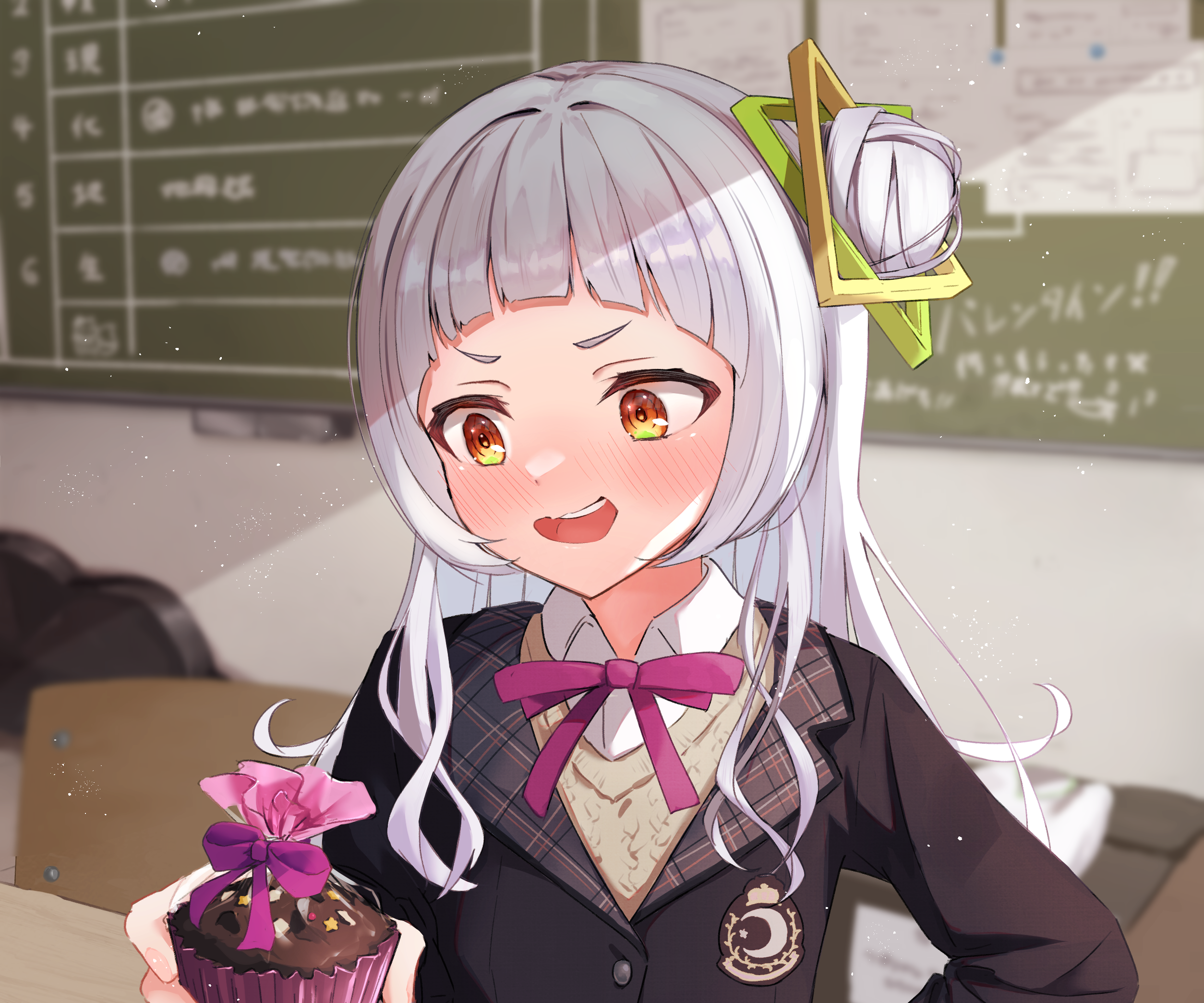 Murasaki Shion from Hololive holding a cupcake HD Wallpaper