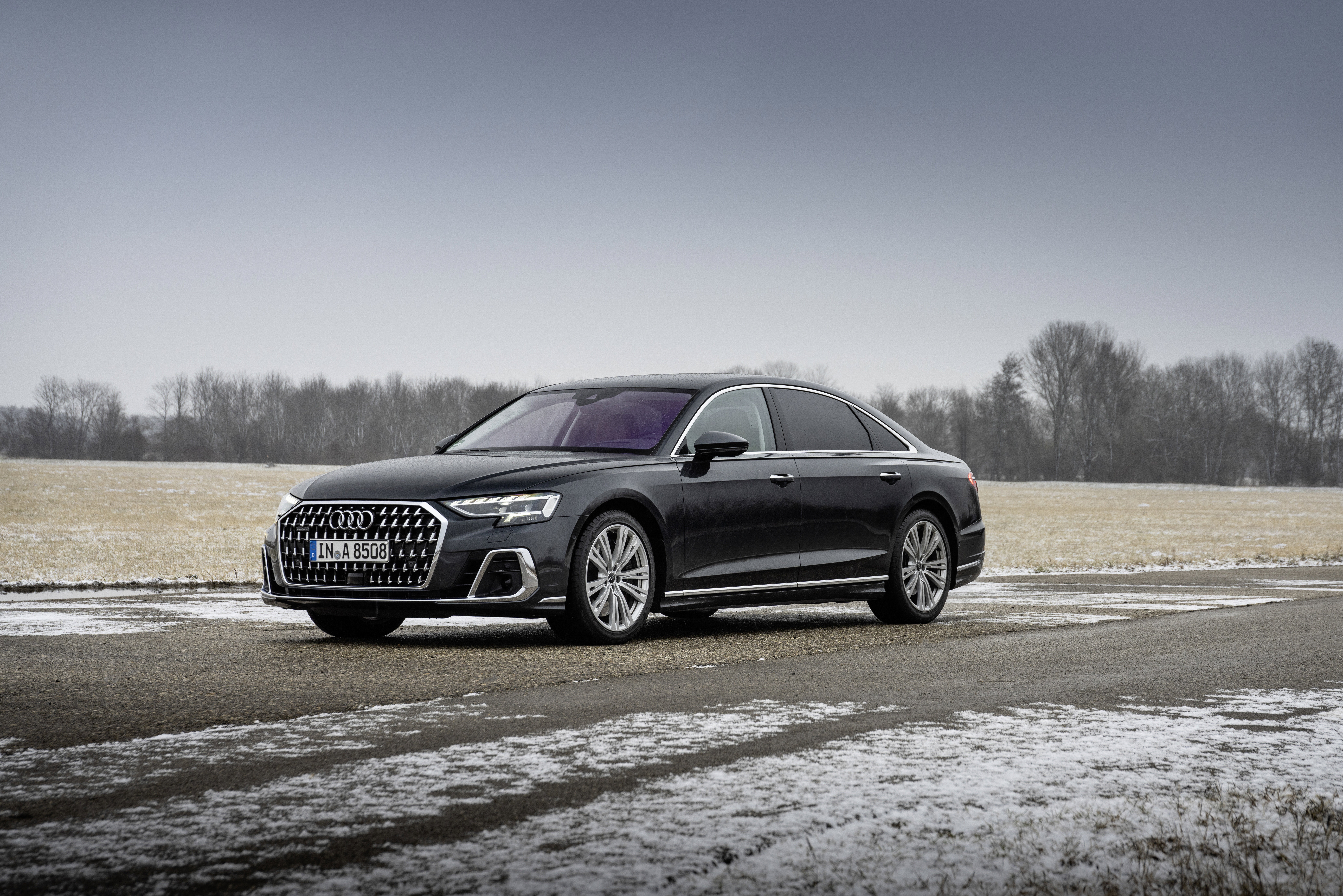 Audi A8 L 60 TFSI e quattro S line sedan HD Wallpaper