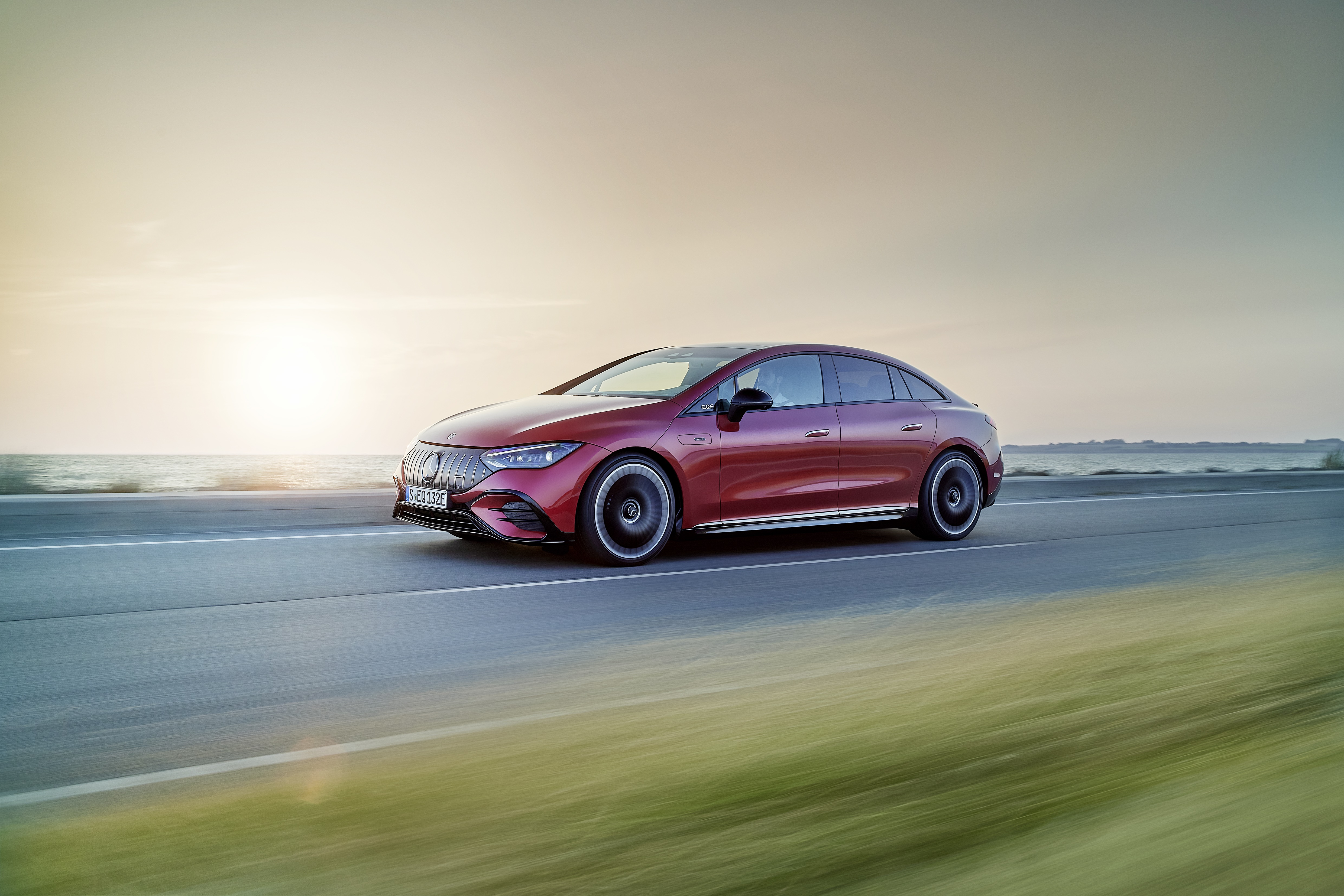 Mercedes-AMG EQE 43 HD Wallpaper