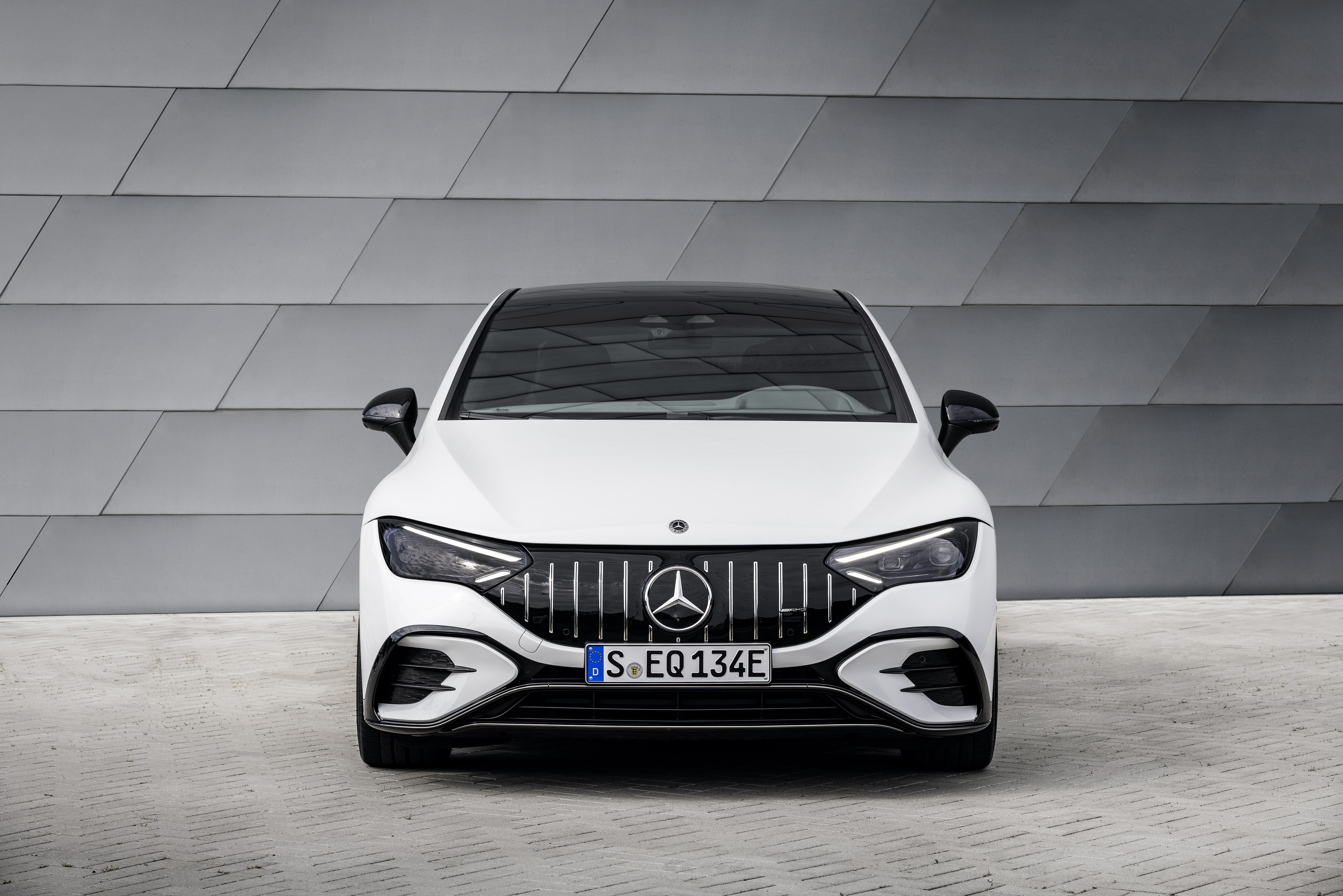 Mercedes-AMG EQE 43 HD Wallpaper
