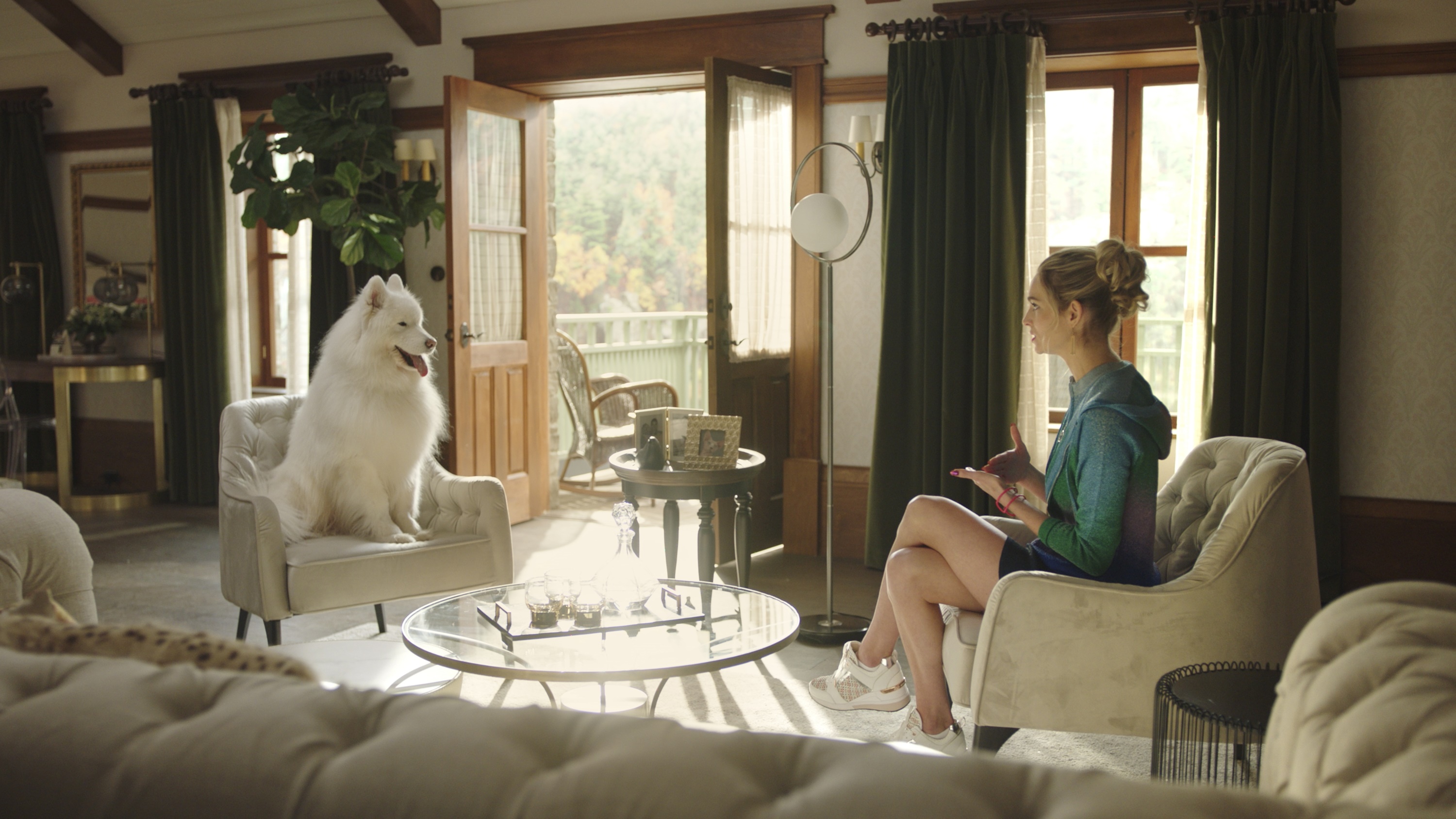 Allegra Edwards with a Samoyed dog HD Wallpaper