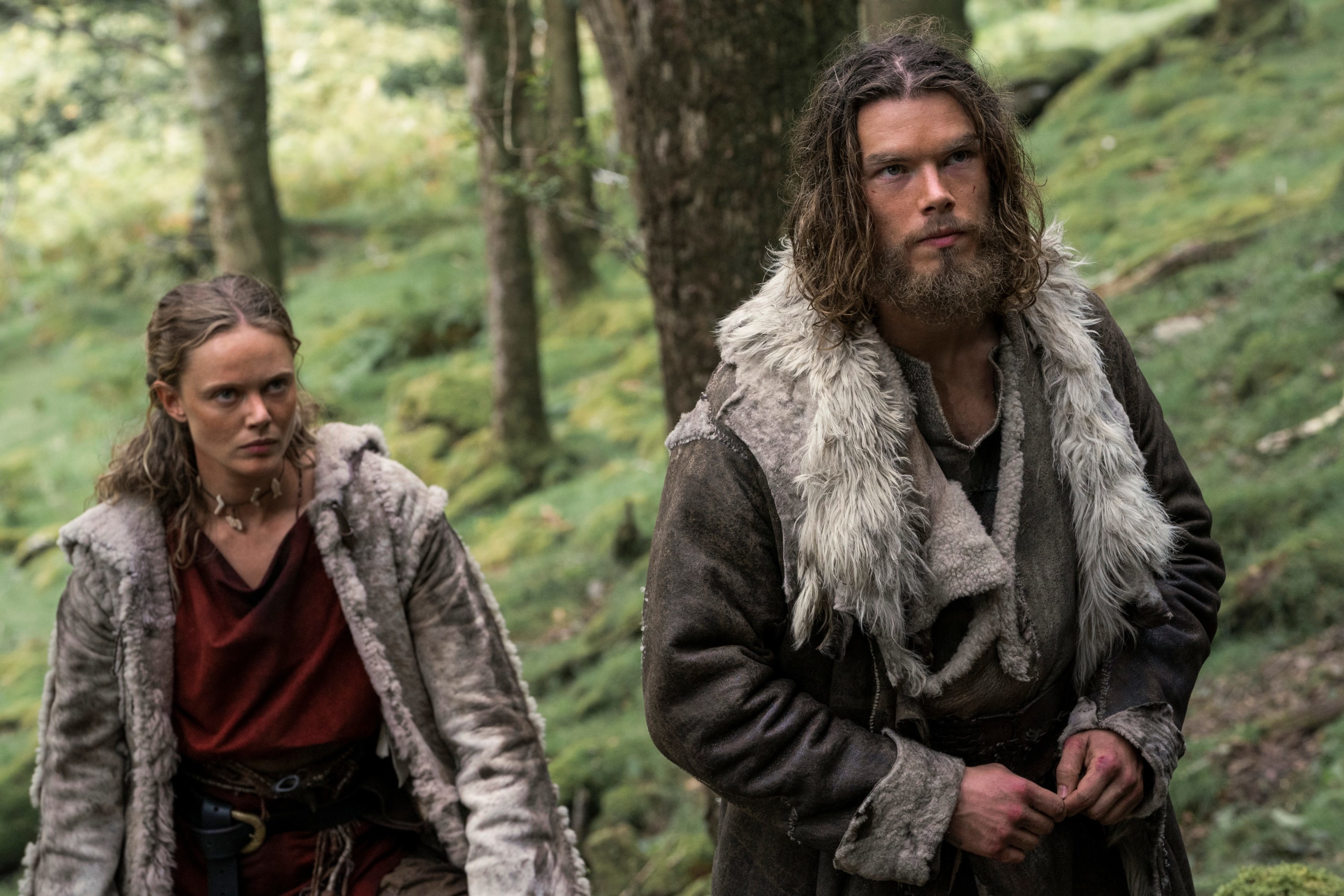 Leo Suter and Frida Gustavsson in Vikings: Valhalla HD Wallpaper