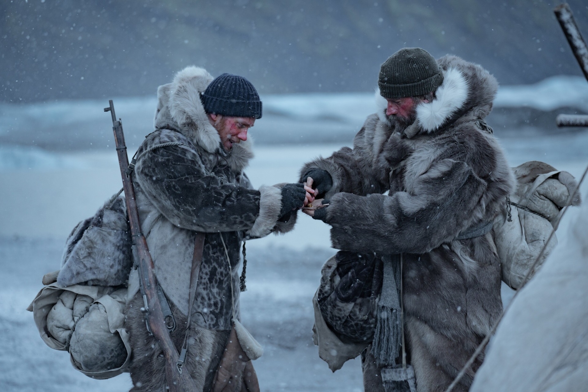 Against The Ice: Joe Cole and Nikolaj Coster-Waldau HD Wallpaper