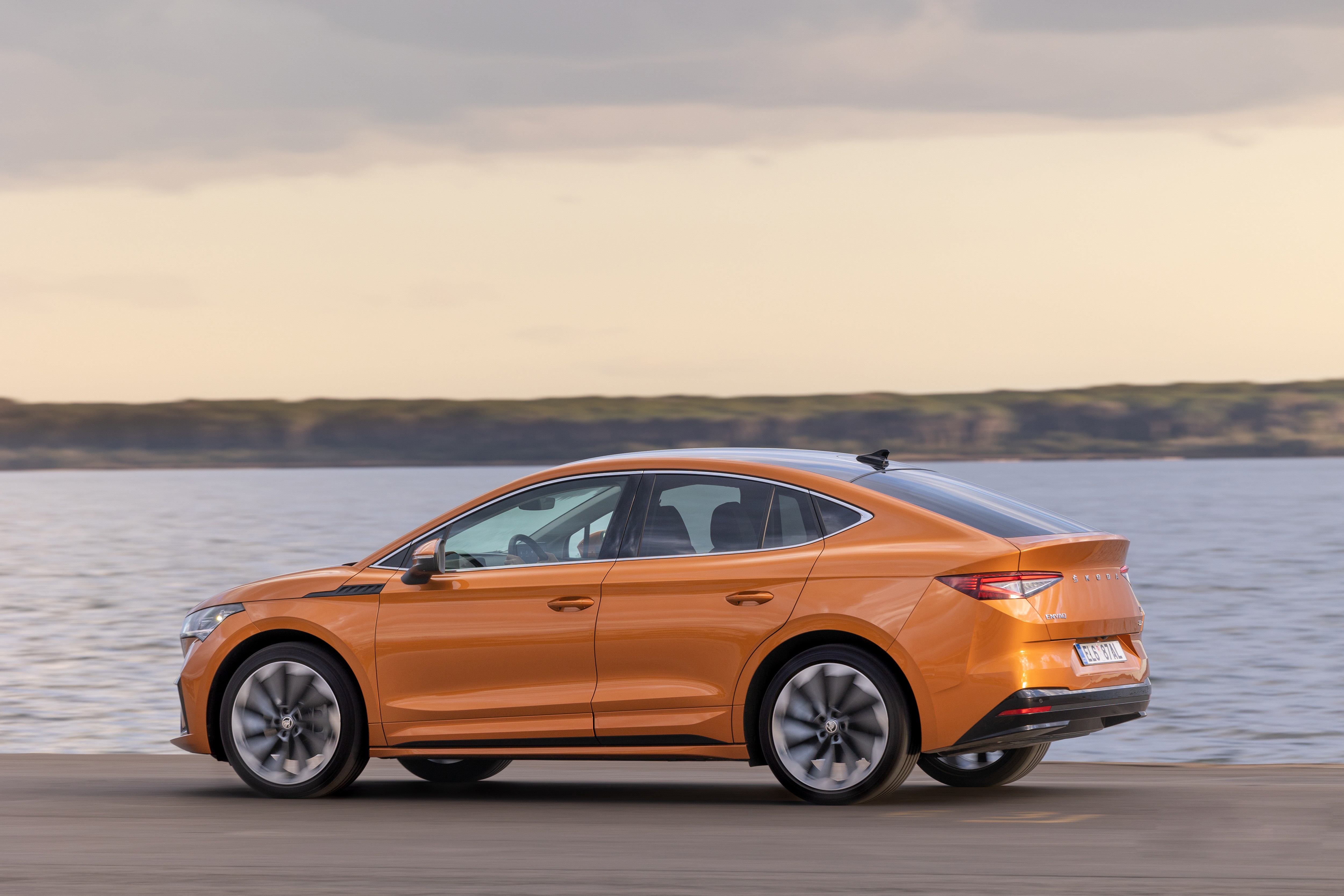 Škoda Enyaq IV 80 HD Wallpaper