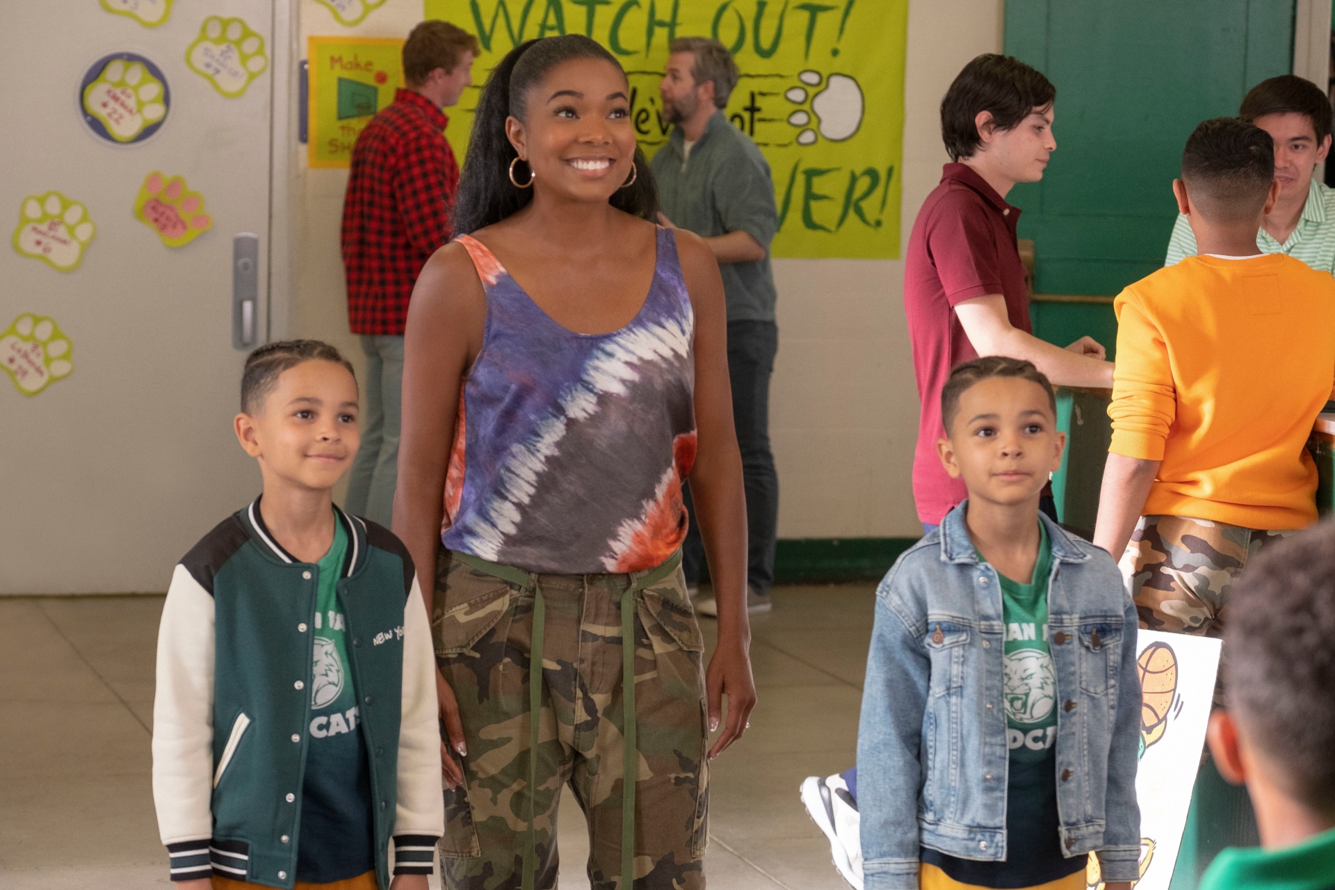 Gabrielle Union and children from Cheaper By The Dozen HD Wallpaper