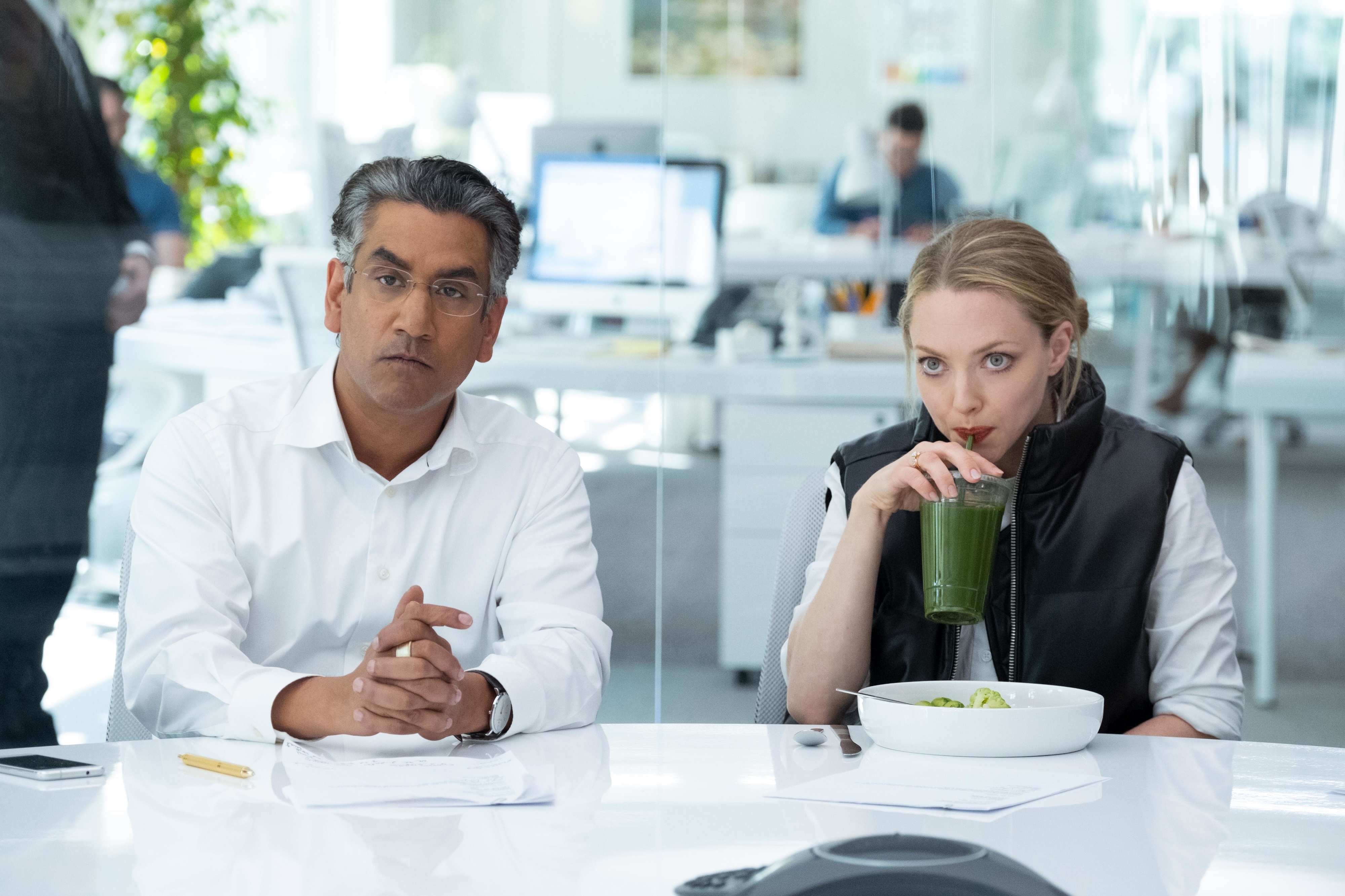 The Dropout 4K: Amanda Seyfried and Naveen Andrews HD Wallpaper