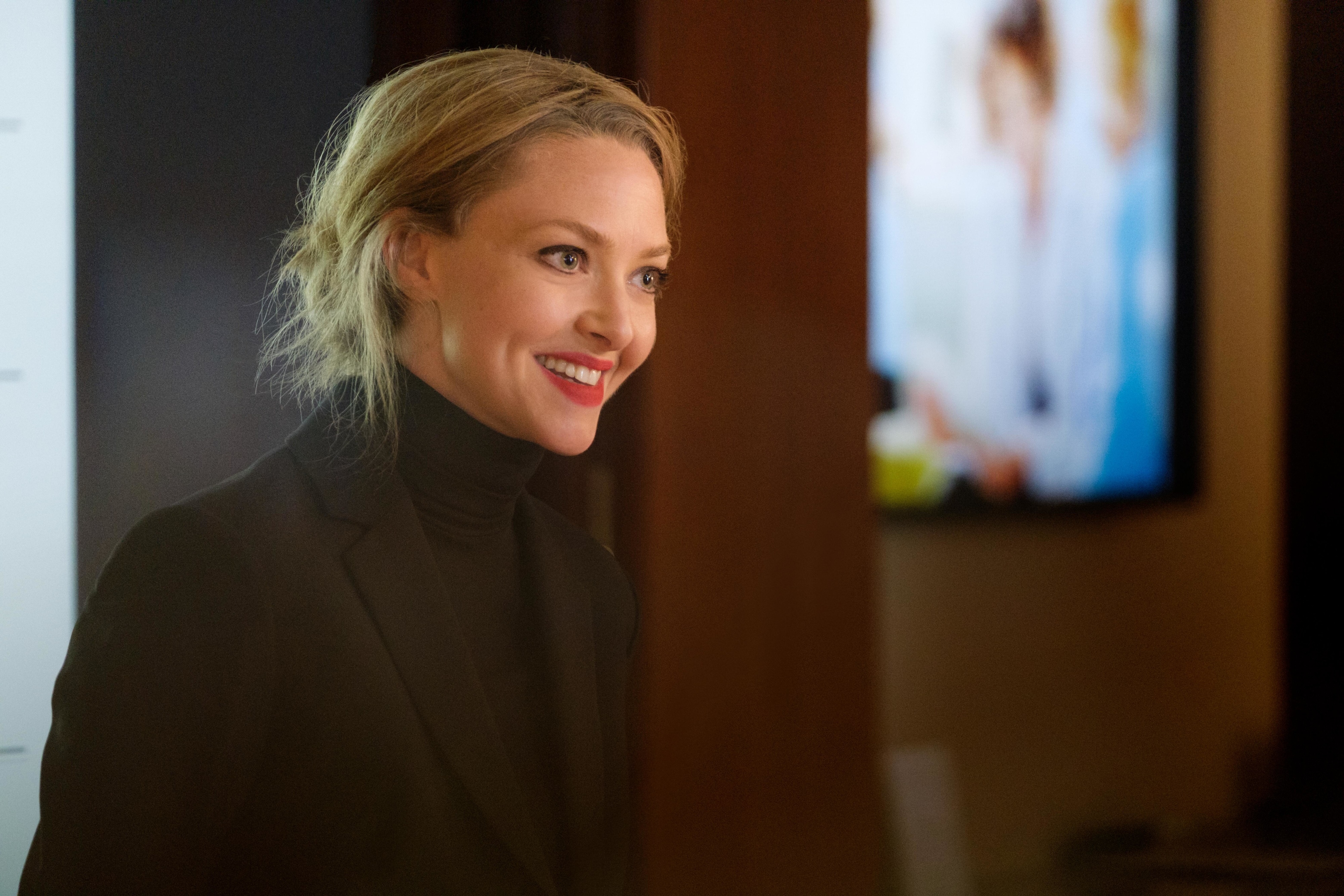 Amanda Seyfried in The Dropout 4K HD Wallpaper