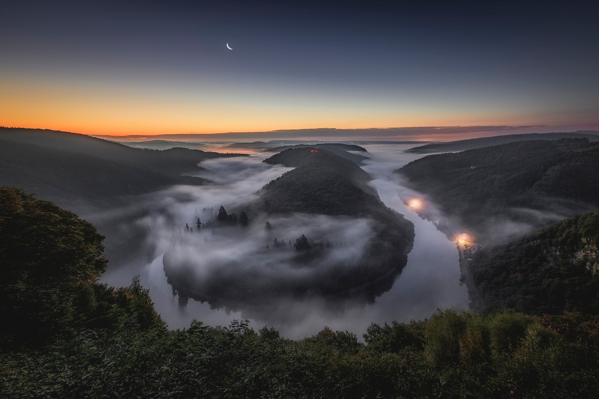 River bend with fog at sunrise, Germany HD Wallpaper