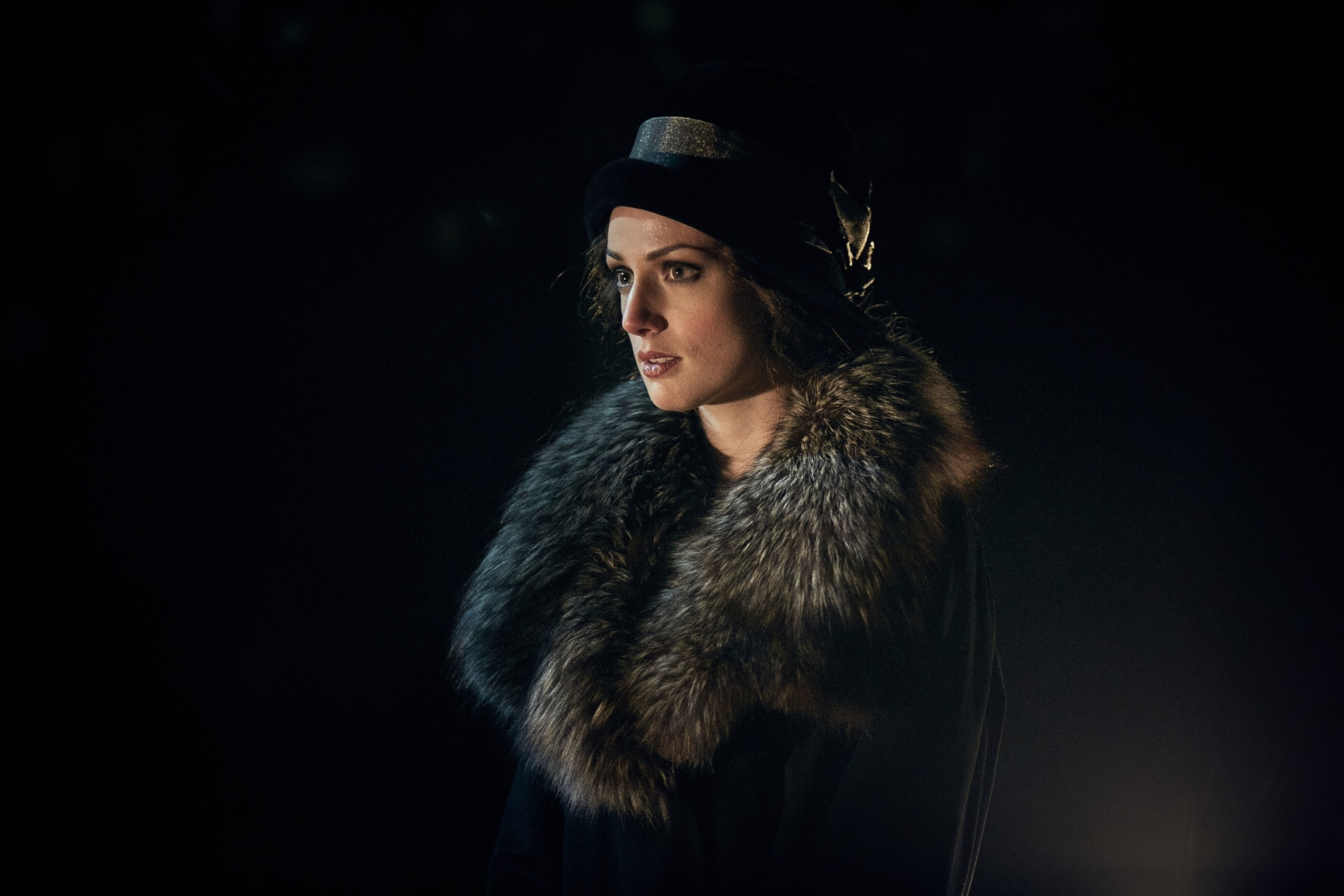 Woman from Peaky Blinders HD Wallpaper